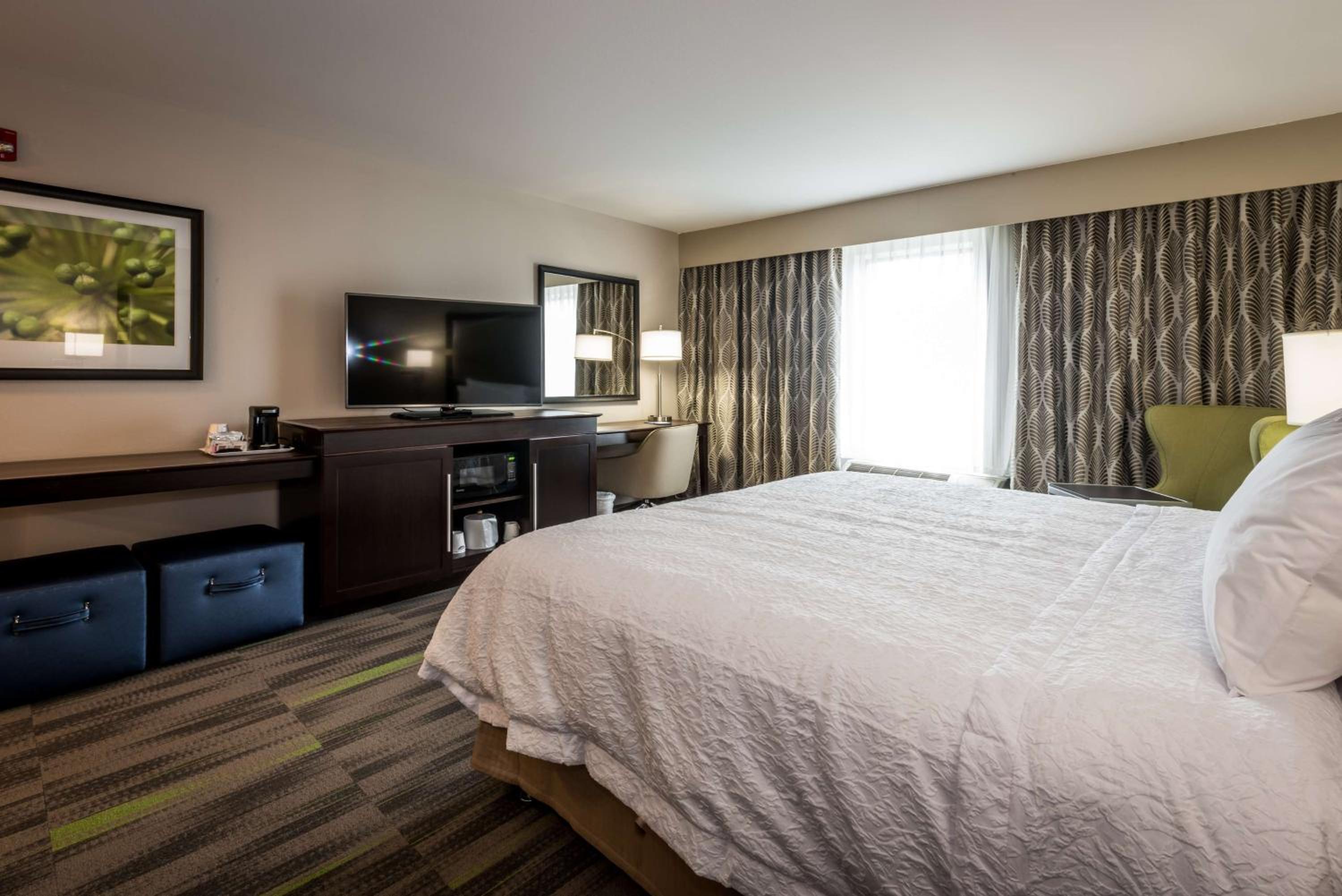 King Room - Hearing Access/Non-Smoking photo 3