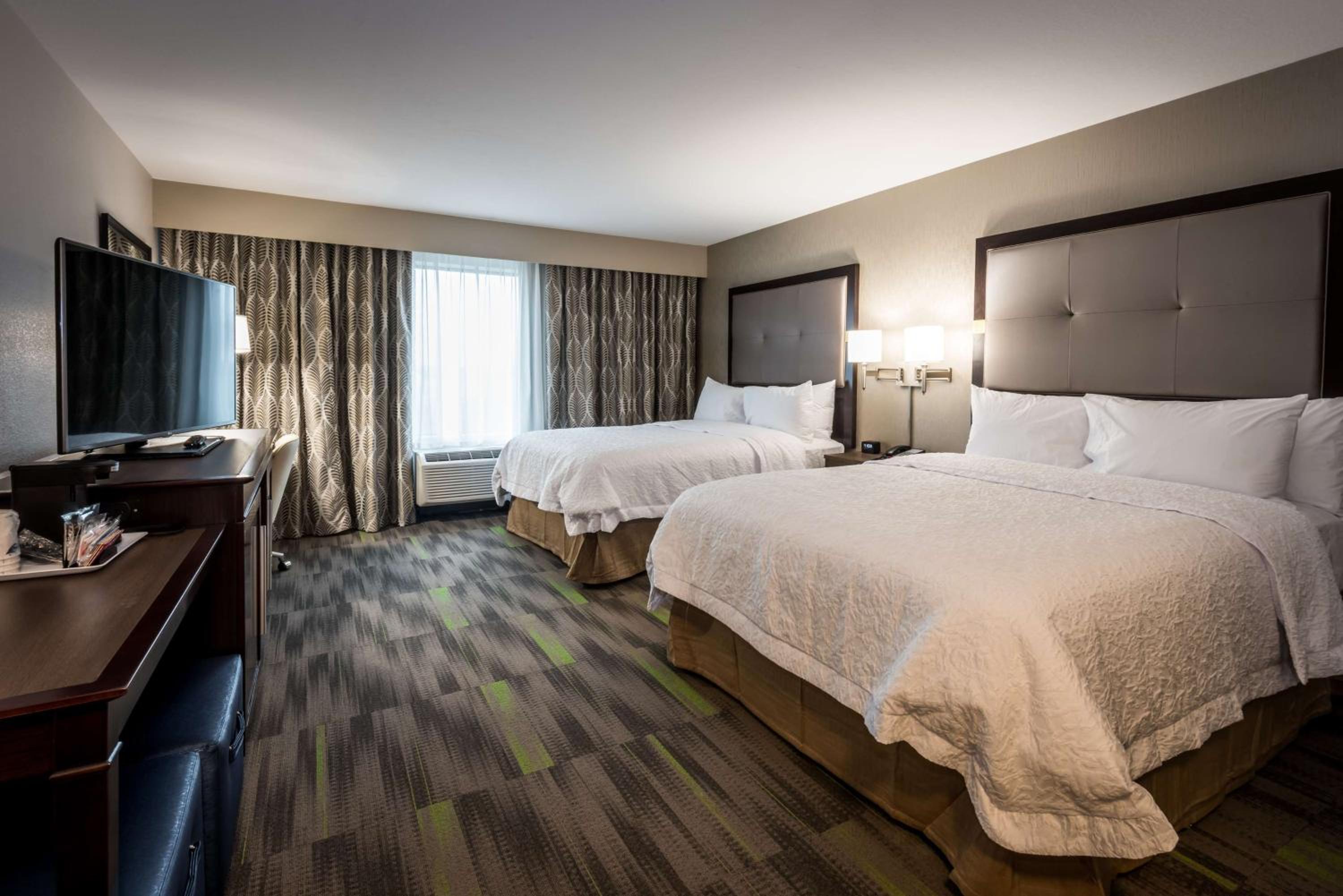Queen Studio Suite with Two Queen Beds - Non-Smoking
