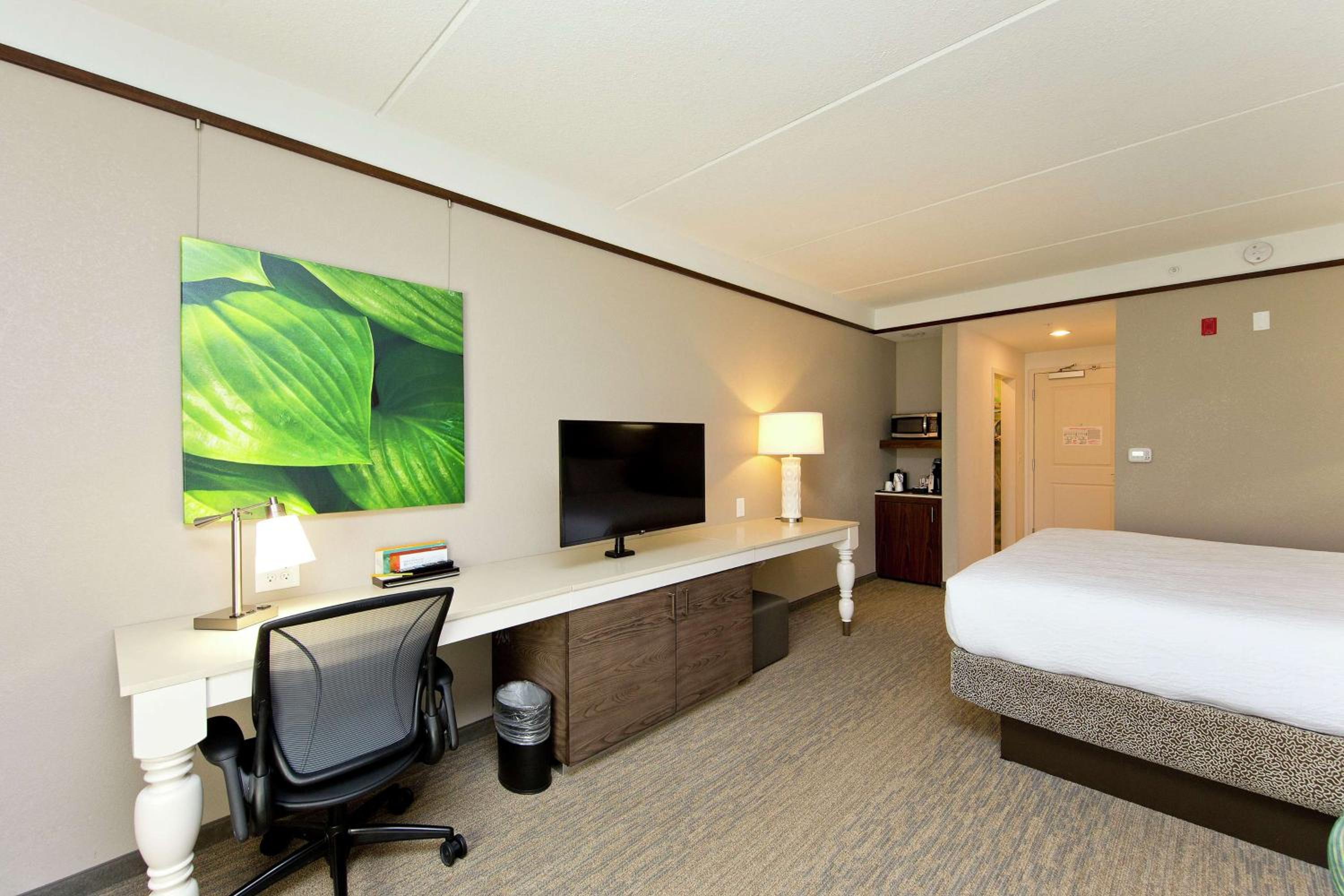 King Room with Sofa Bed - Non-Smoking