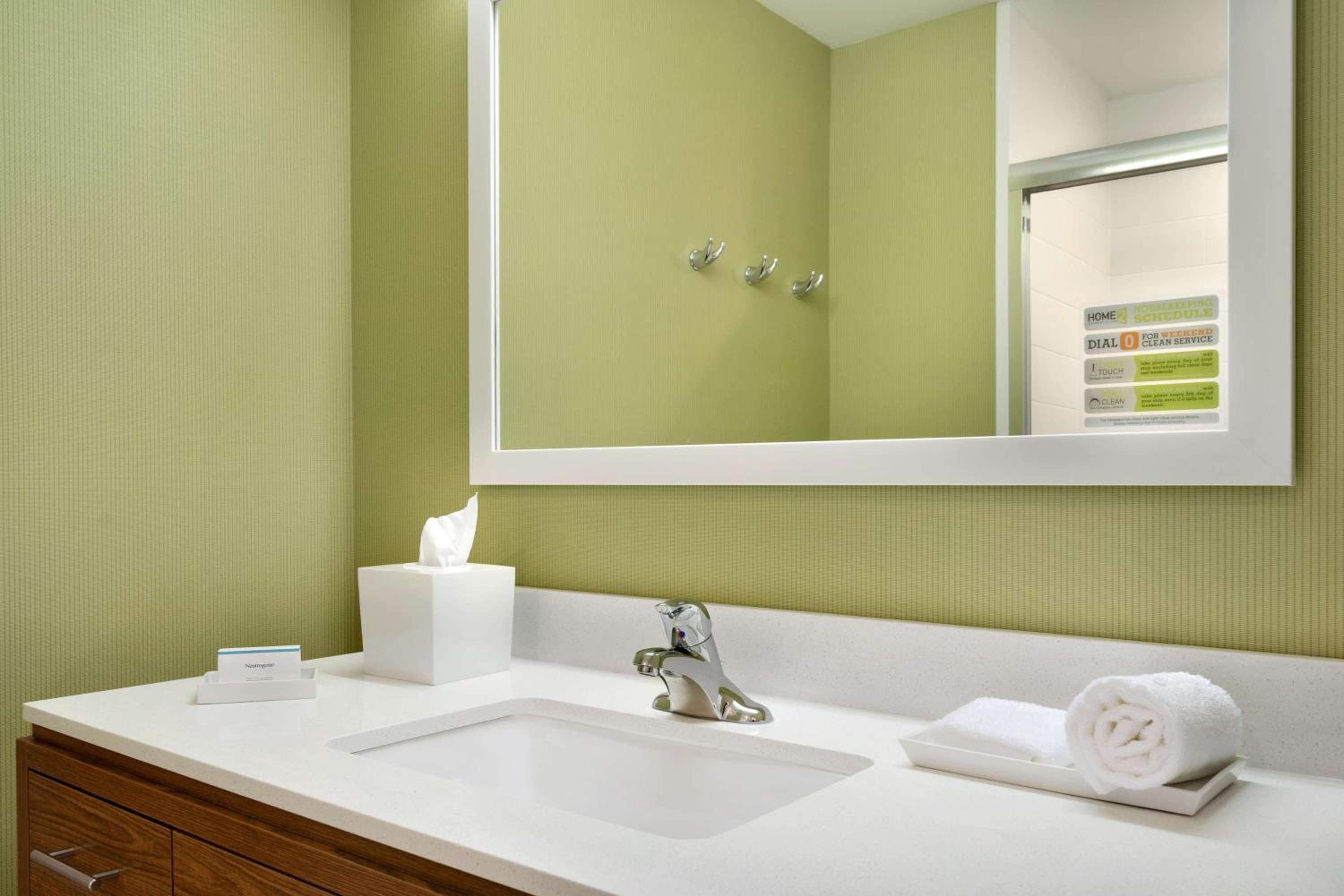 King Studio Suite - Hearing Access/Non-Smoking photo 2