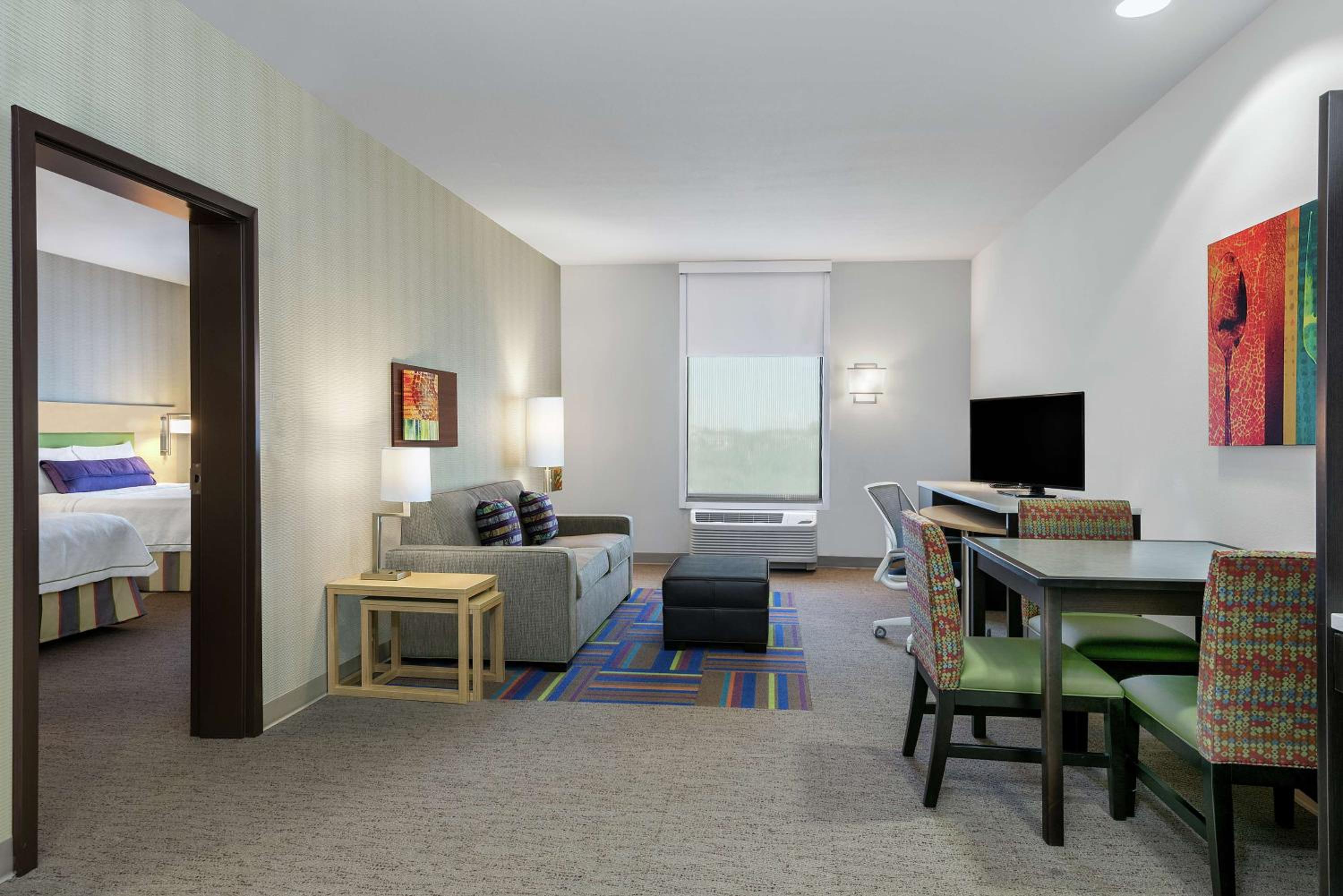 One-Bedroom King Suite - Non-Smoking
