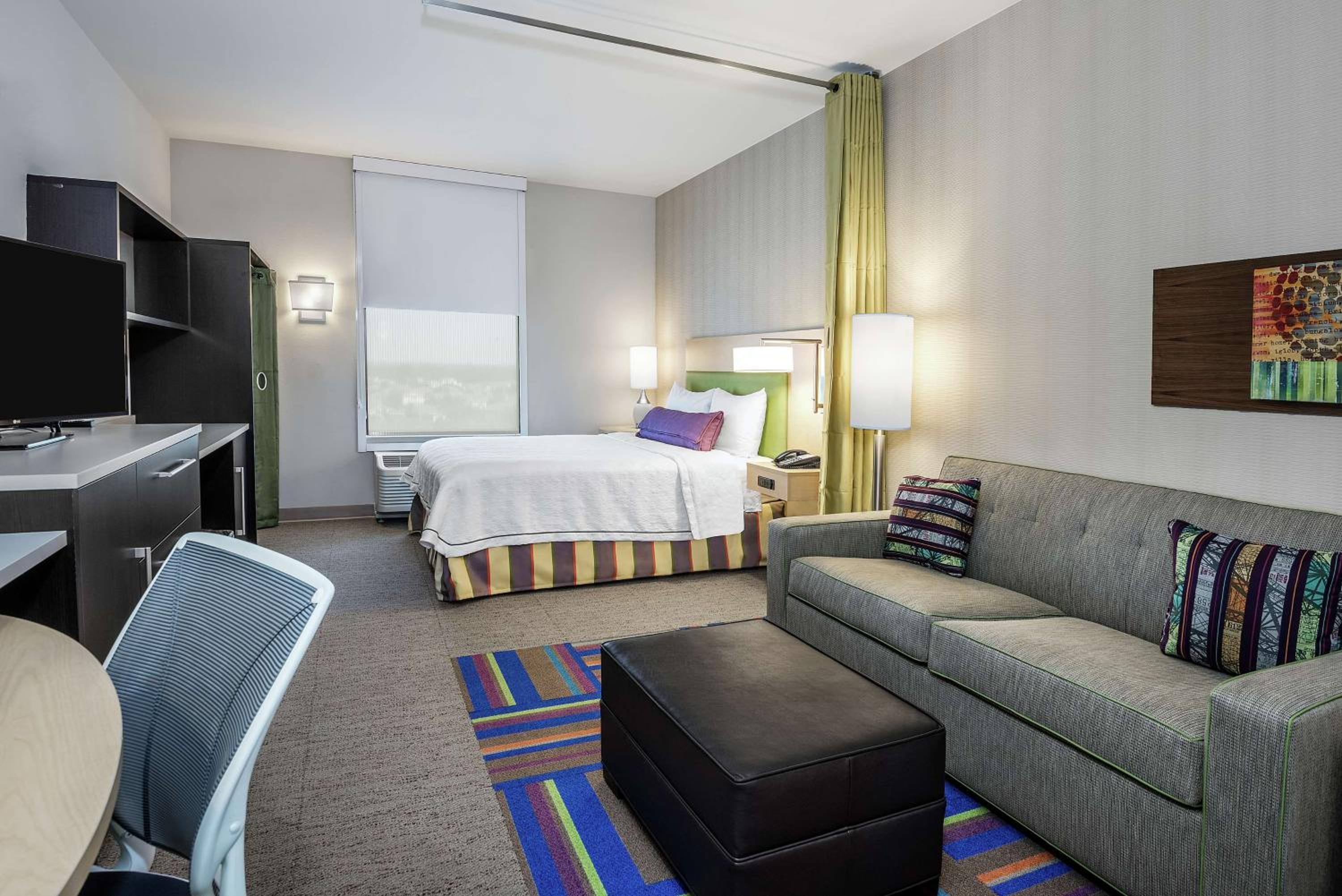 Queen Studio with Two Queen Beds - Non-Smoking