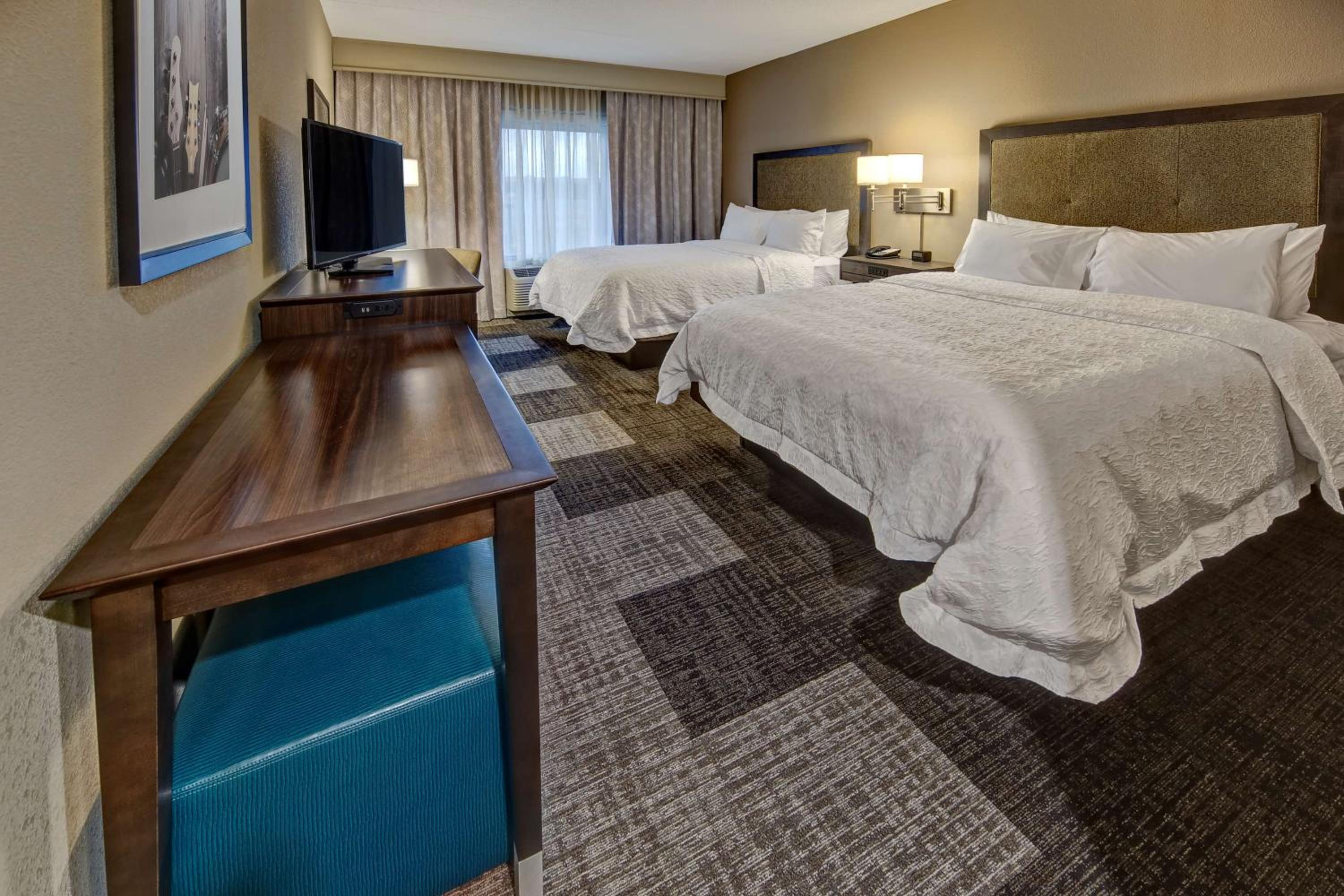 Queen Room with Two Queen Beds - Hearing Access/Non-Smoking