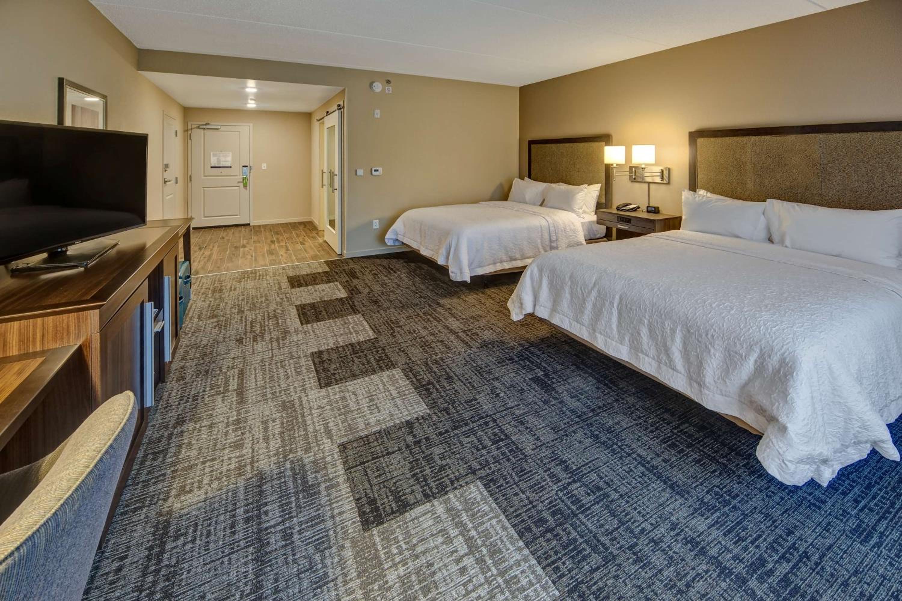 Queen Room with Two Queen Beds - Mobility Access/Non-Smoking