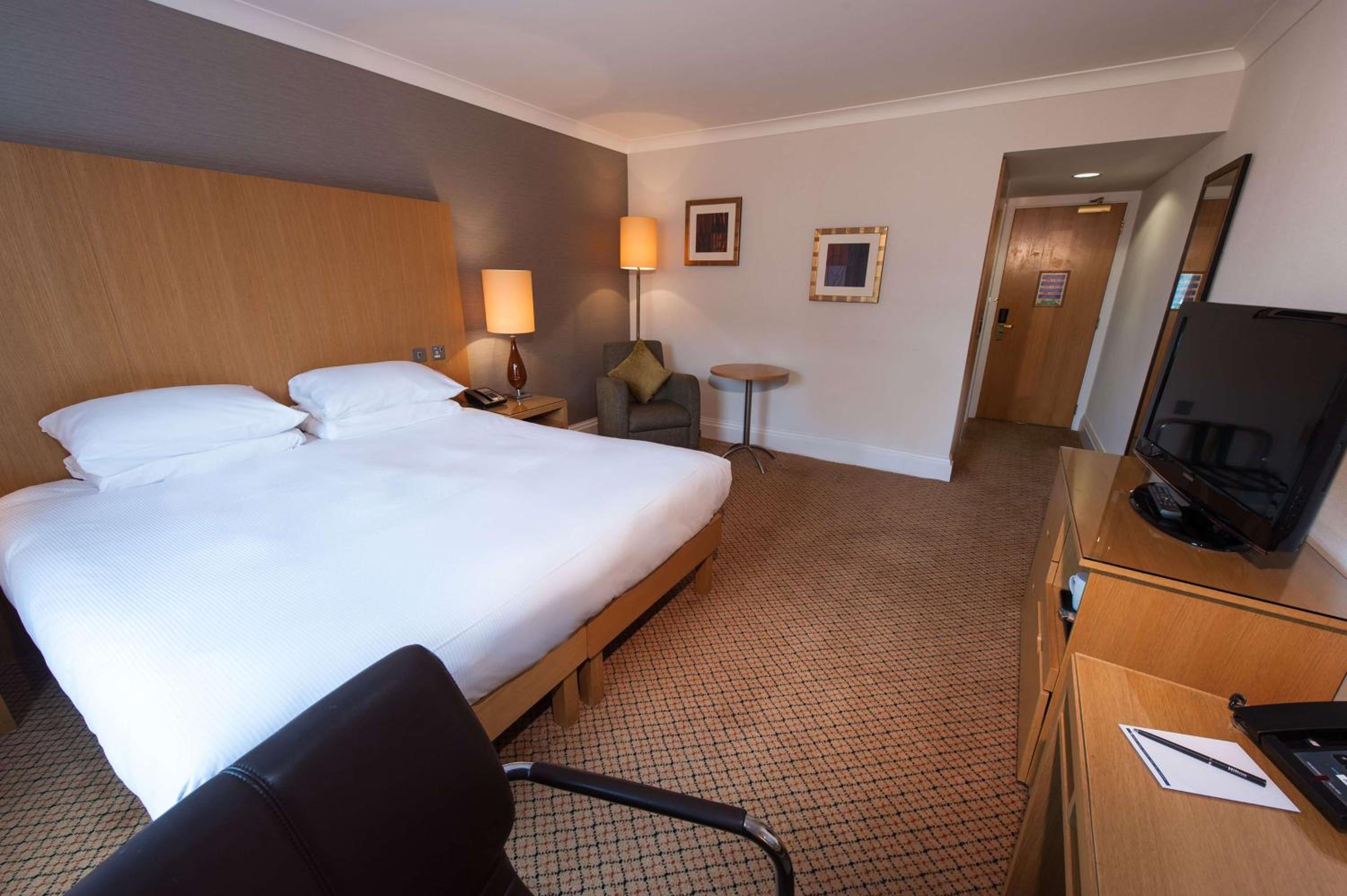 King Guest Room - Photo 5
