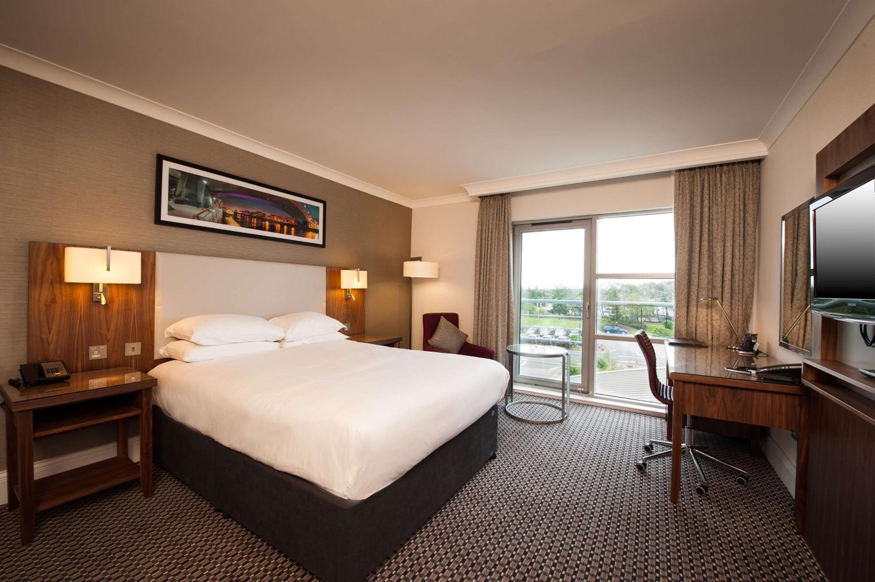 Deluxe Queen Room - Photo 3