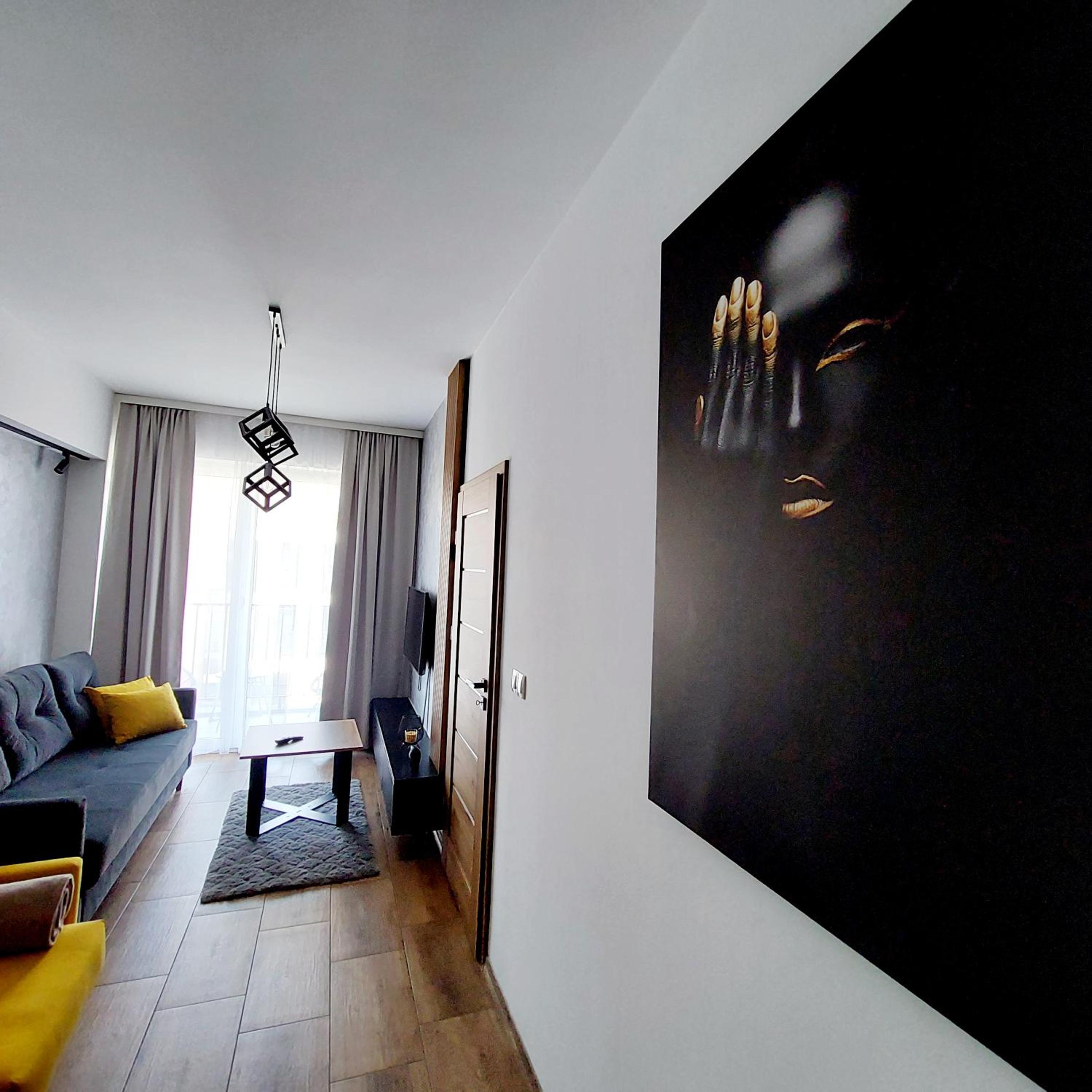 One-Bedroom Apartment - Photo 21