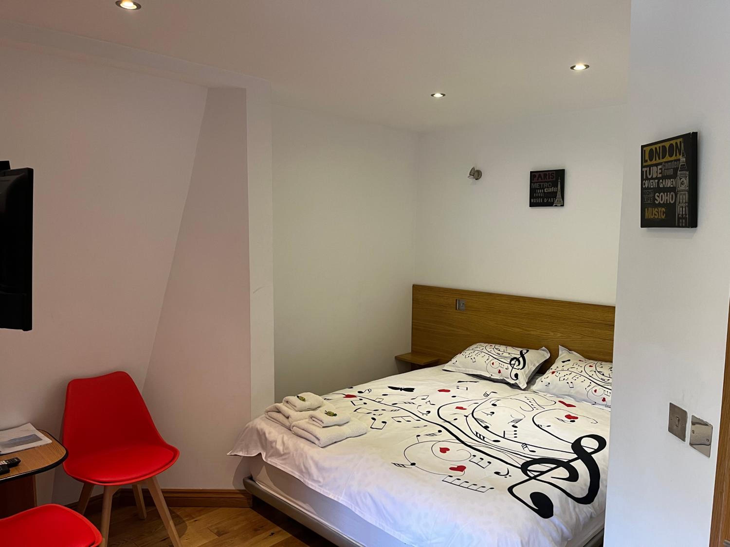 Double Room with Balcony photo 3