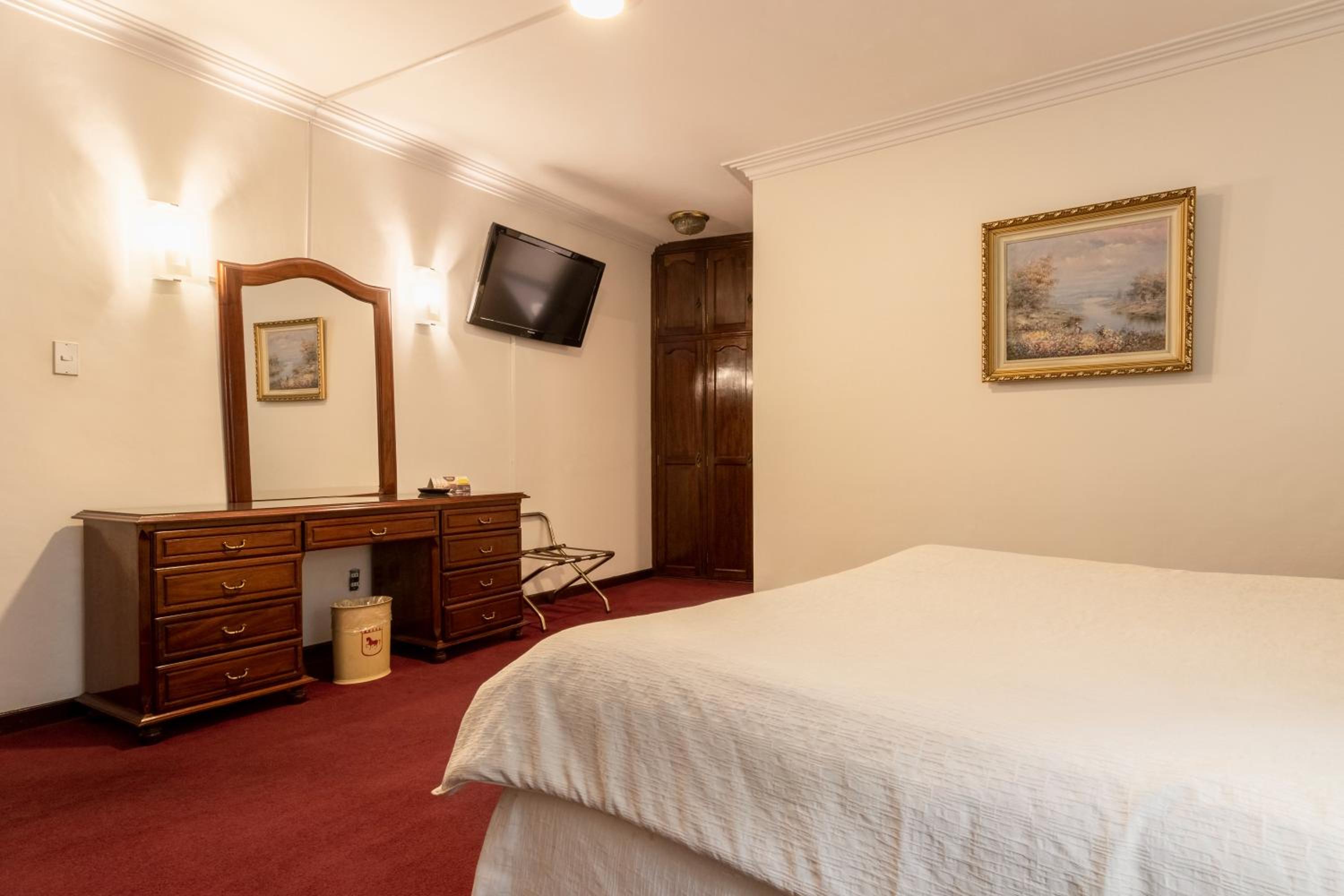 Executive Suite photo 1