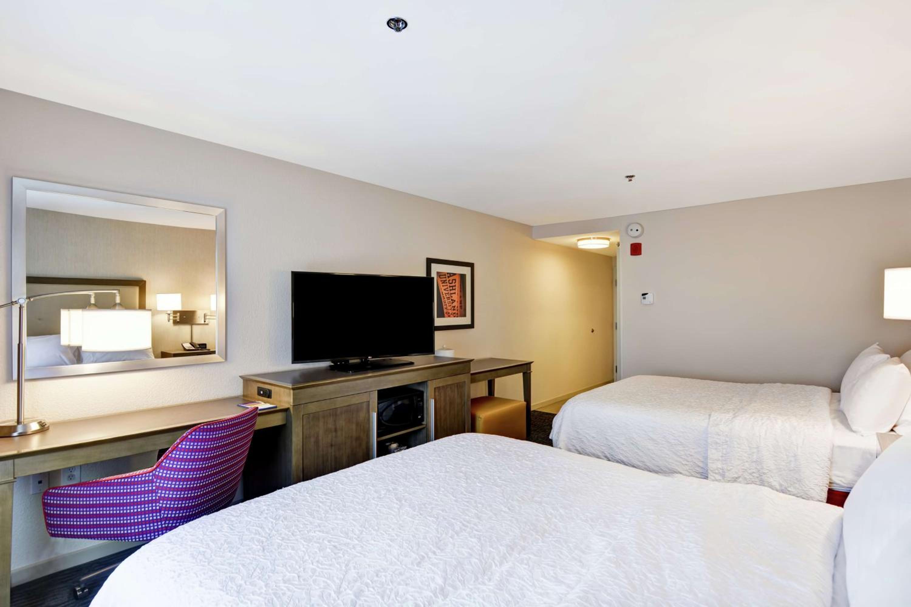 Queen Room with Two Queen Beds - Hearing Access/Non-Smoking