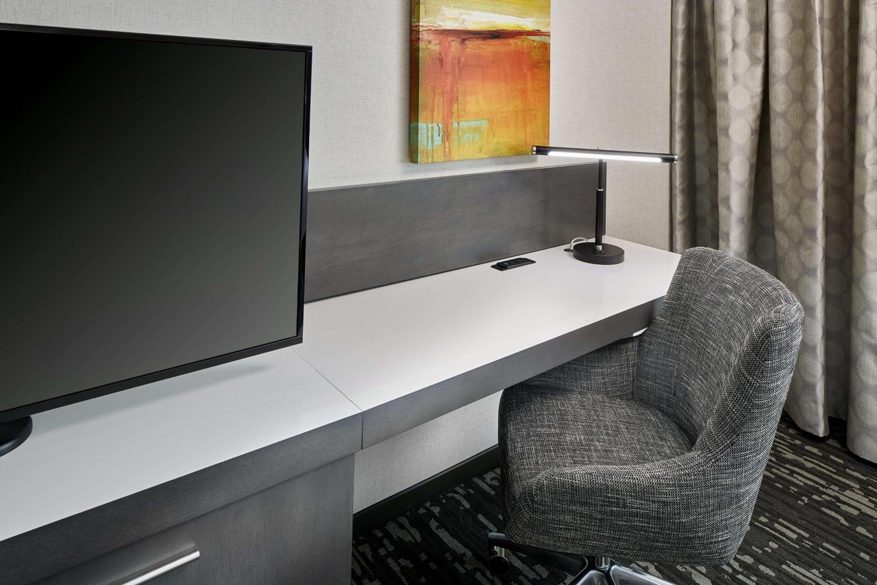 One-Bedroom King Suite