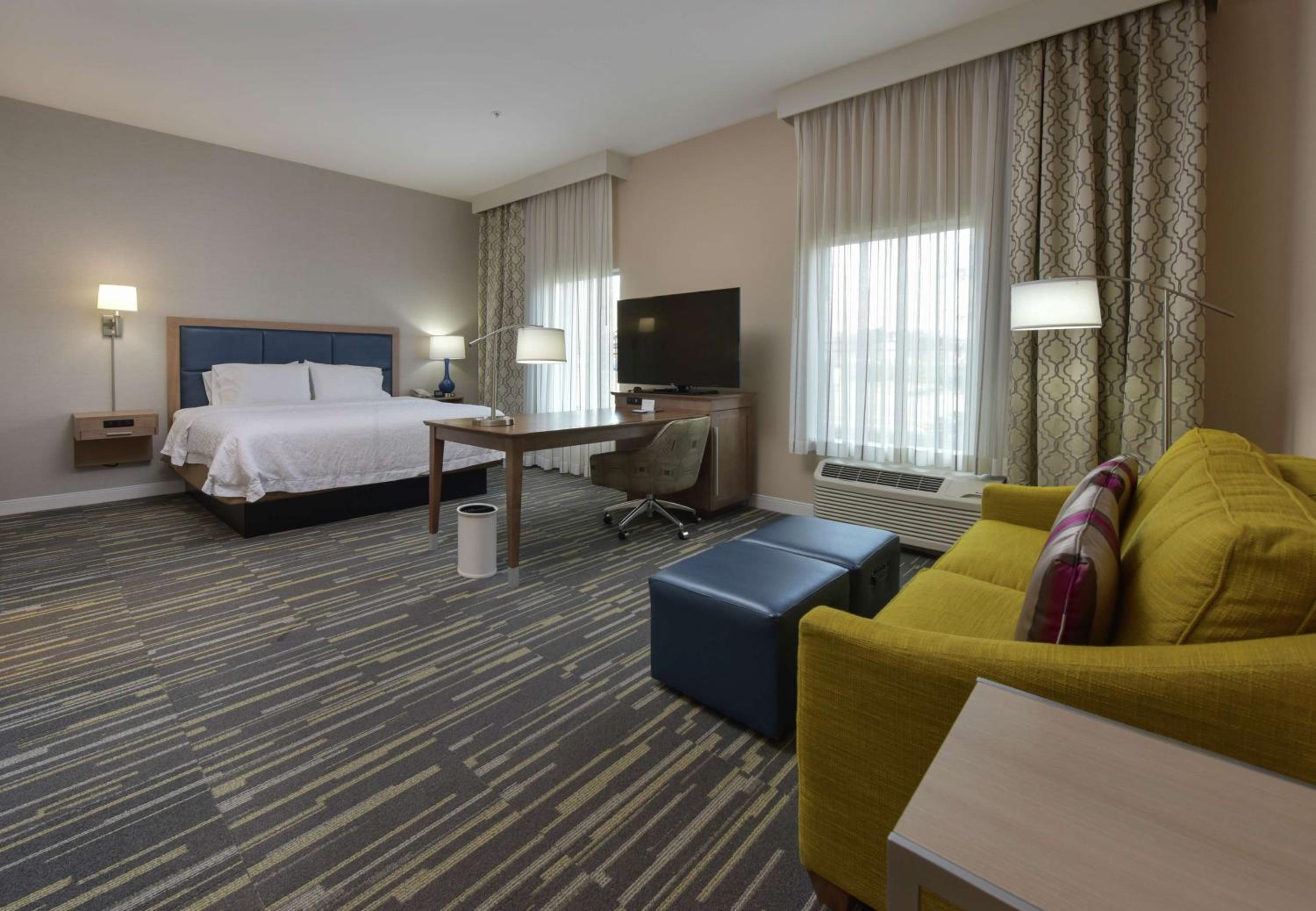 King Studio Suite with Sofa Bed - Hearing Access - Non-Smoking