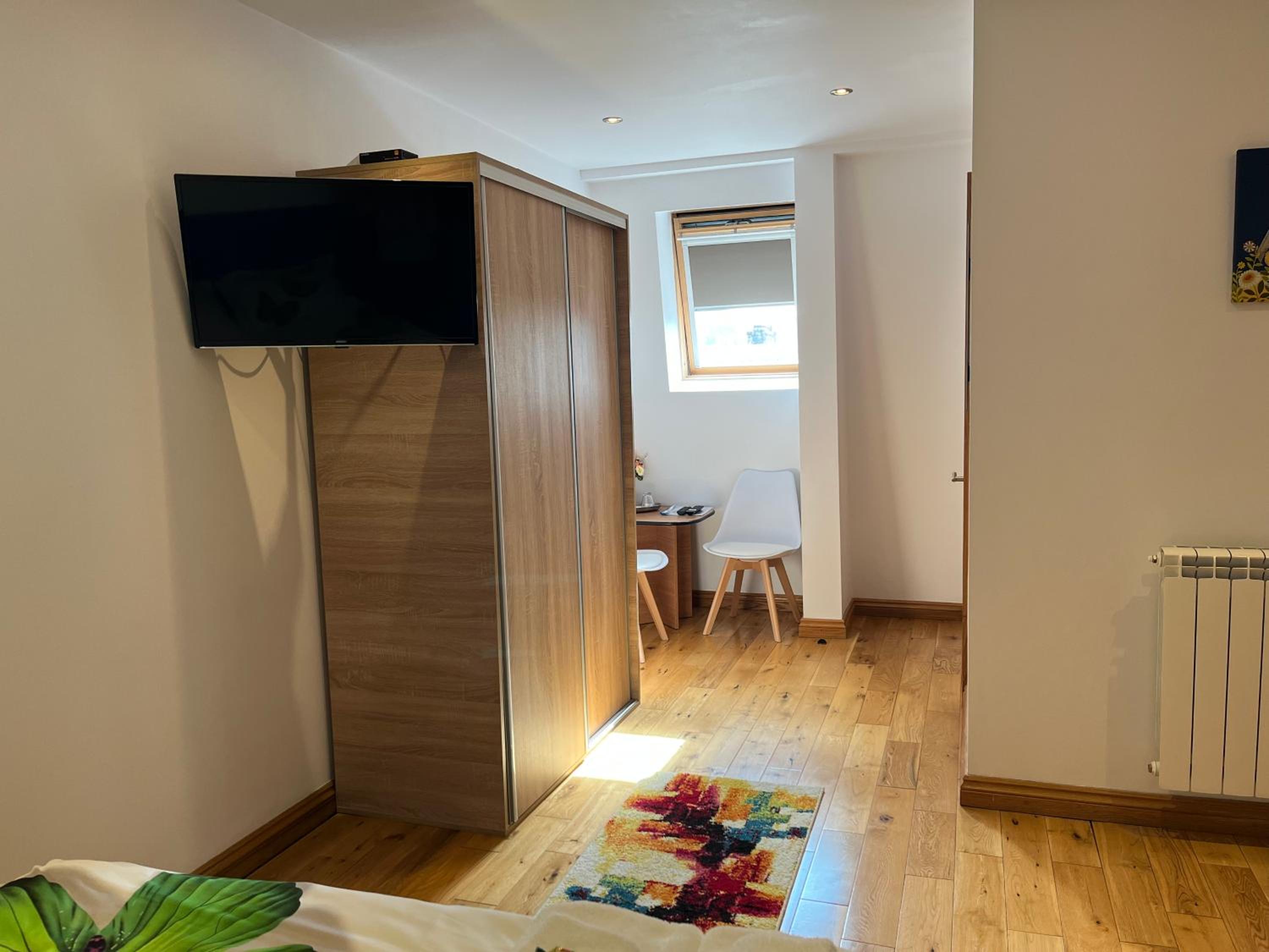 Double Room - Photo 1