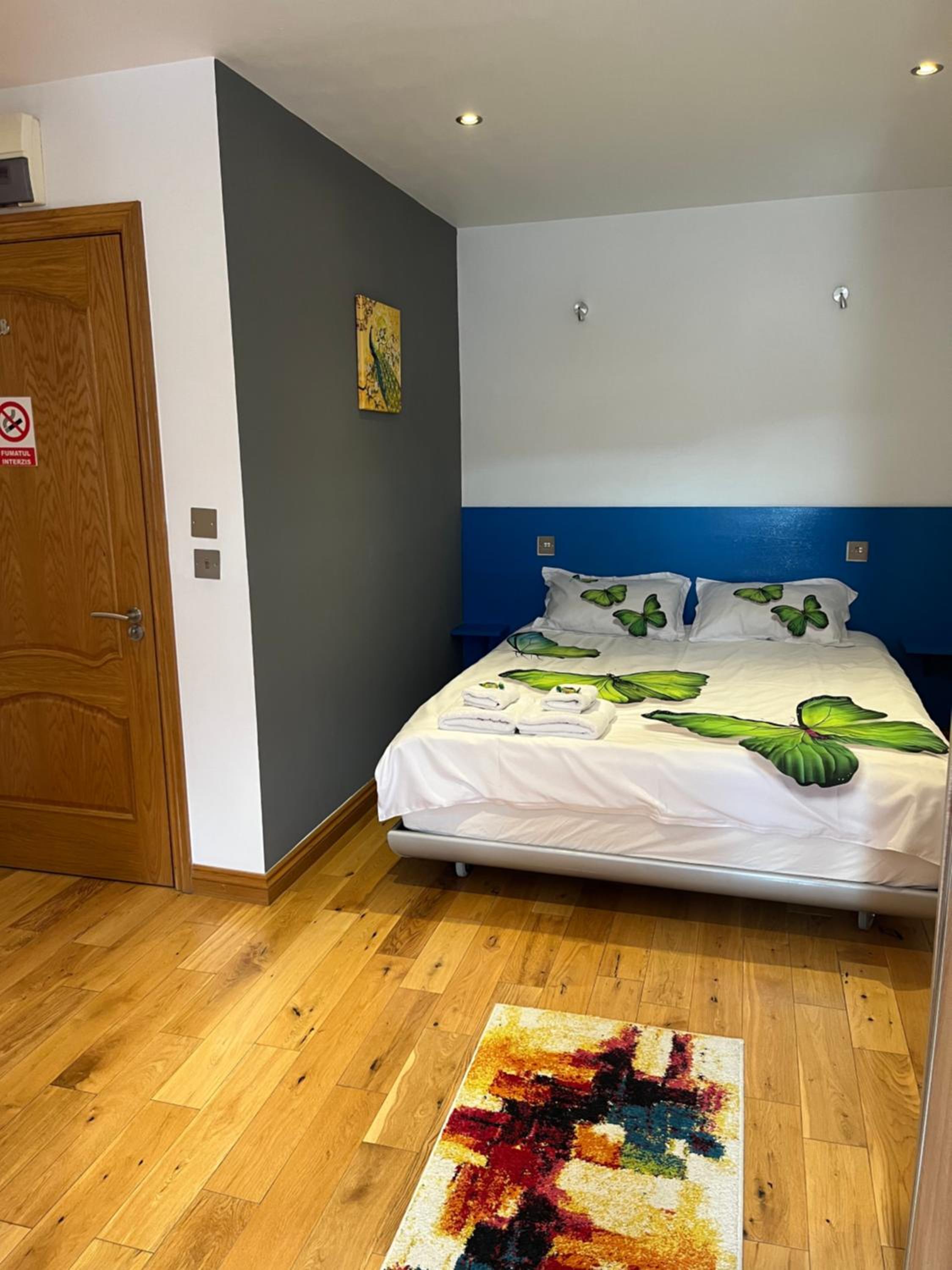 Double Room - Photo 2
