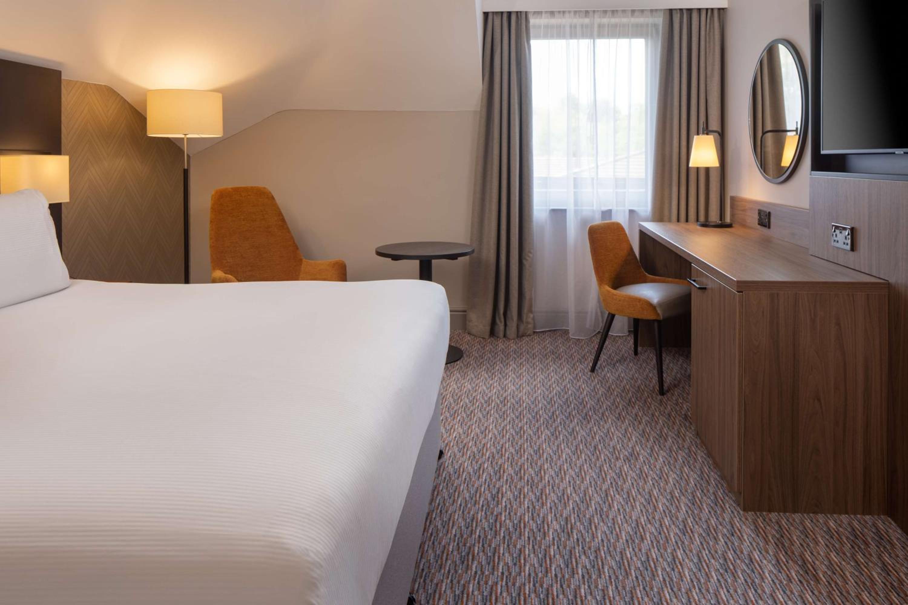 Deluxe King Room - Photo 4