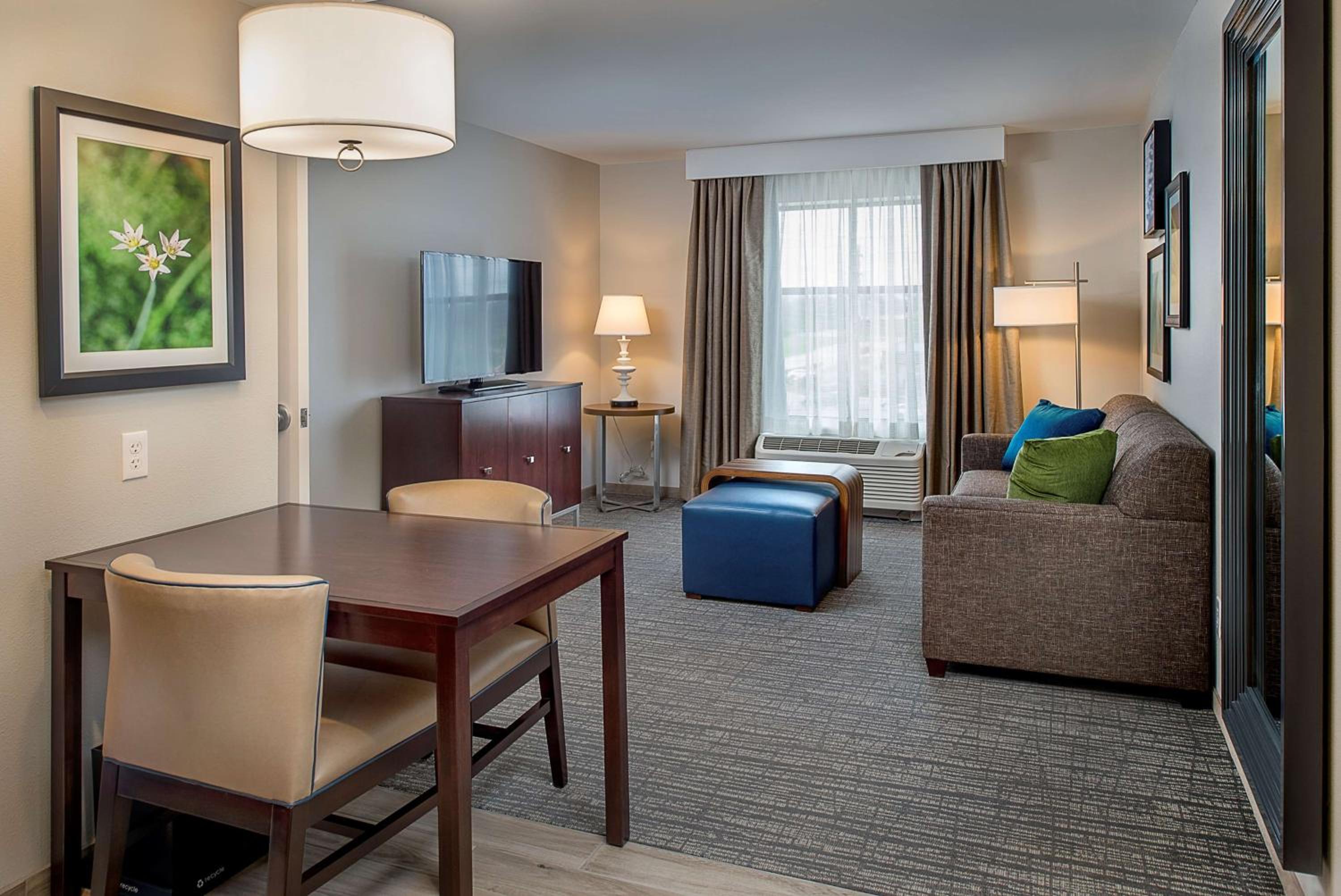 One-Bedroom King Suite - Non-Smoking - Photo 1