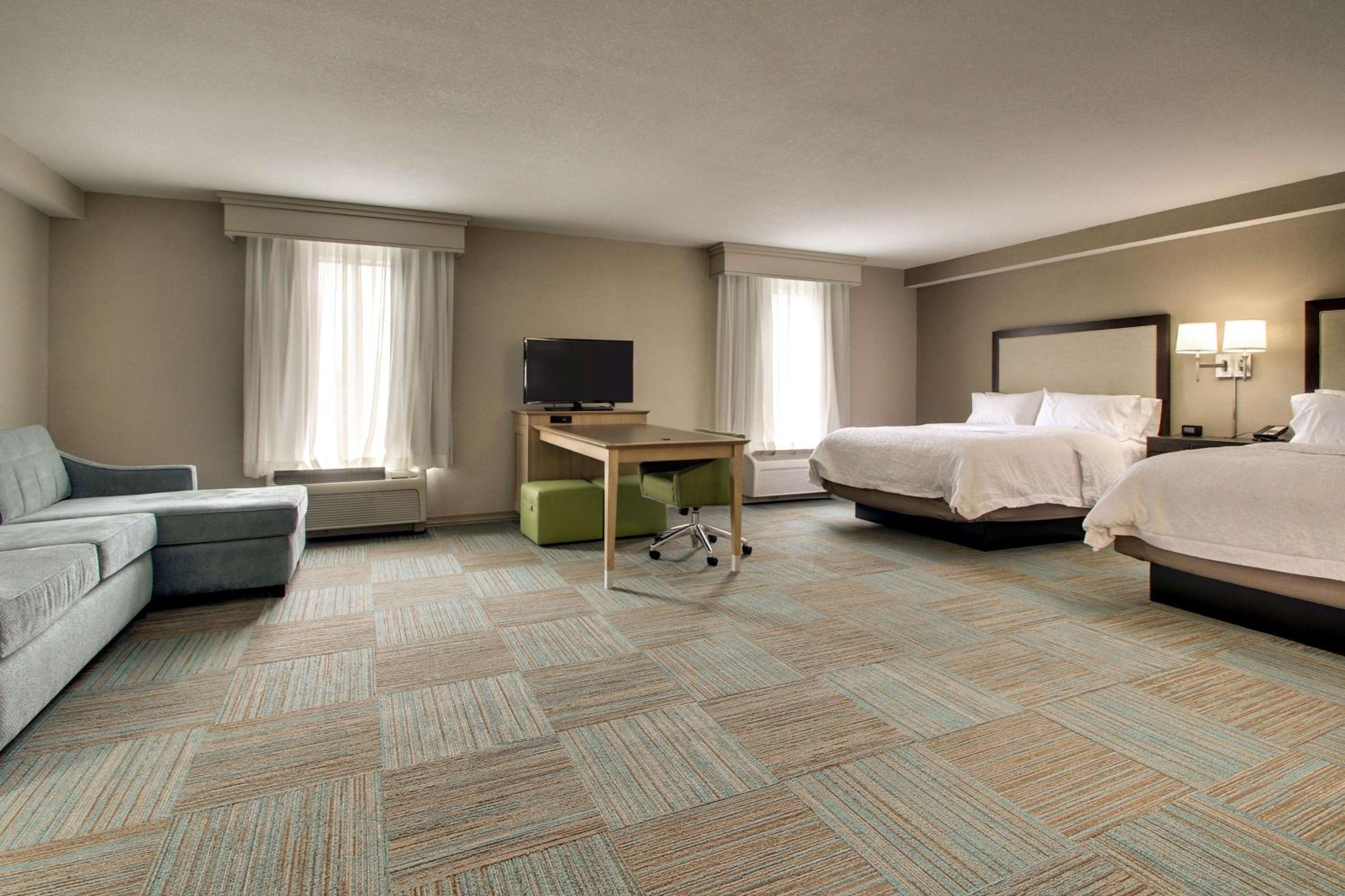 Studio Suite with Two Queen Beds - Non-Smoking - Photo 3