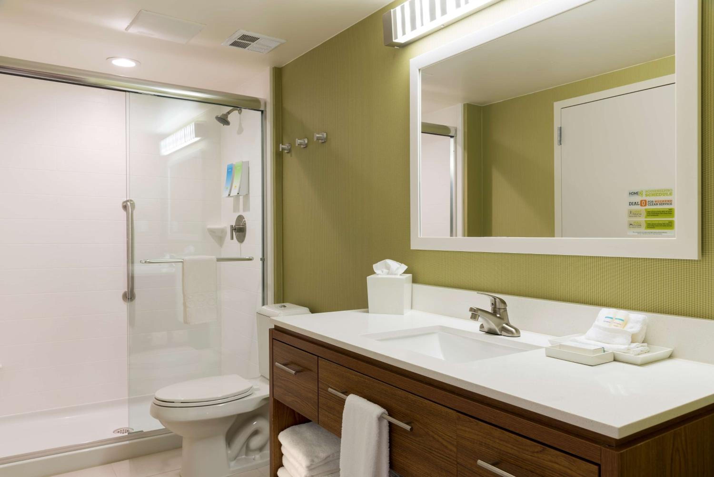 King Studio Suite - Non-Smoking - Photo 4