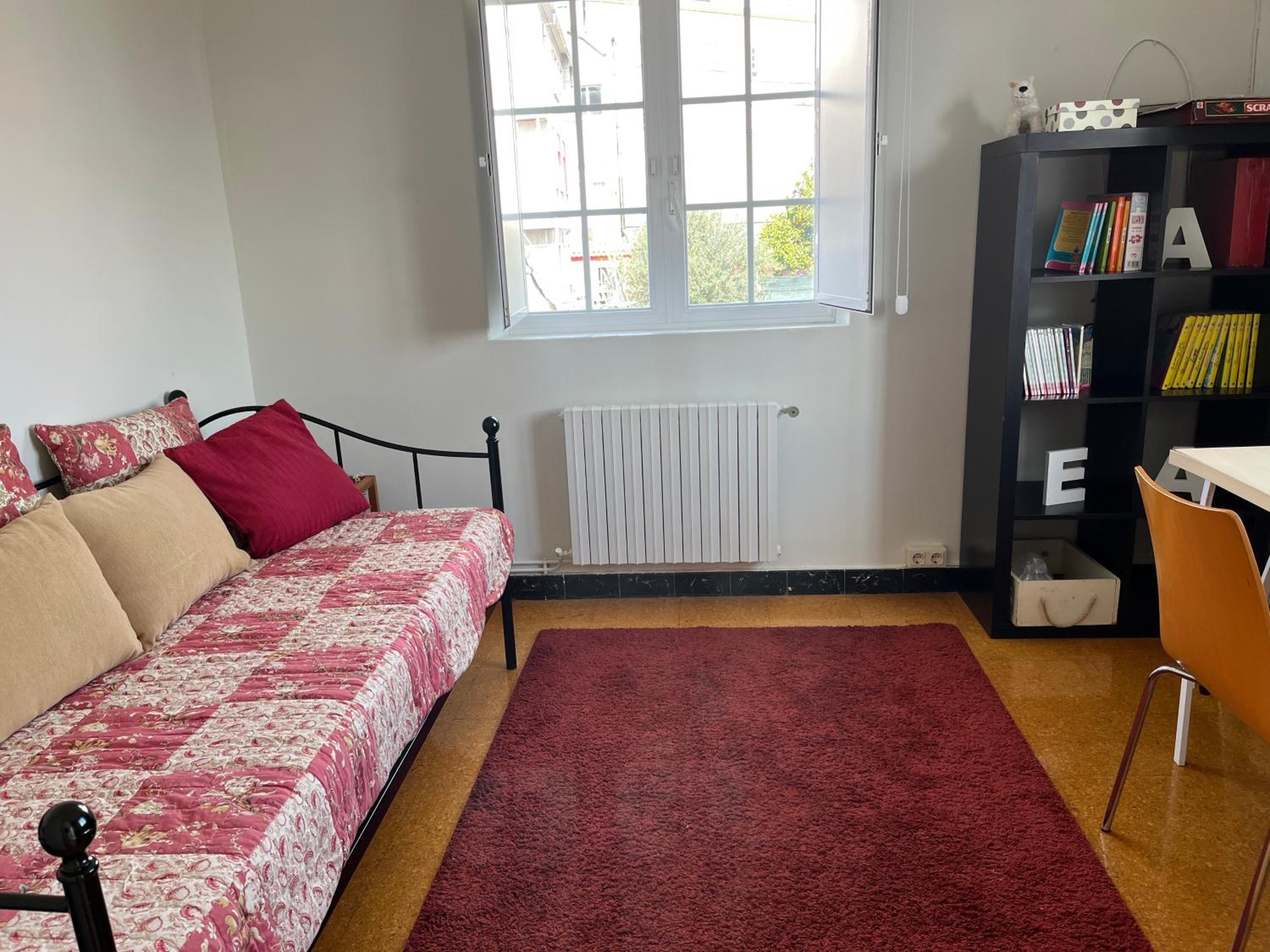 Three-Bedroom House photo 2