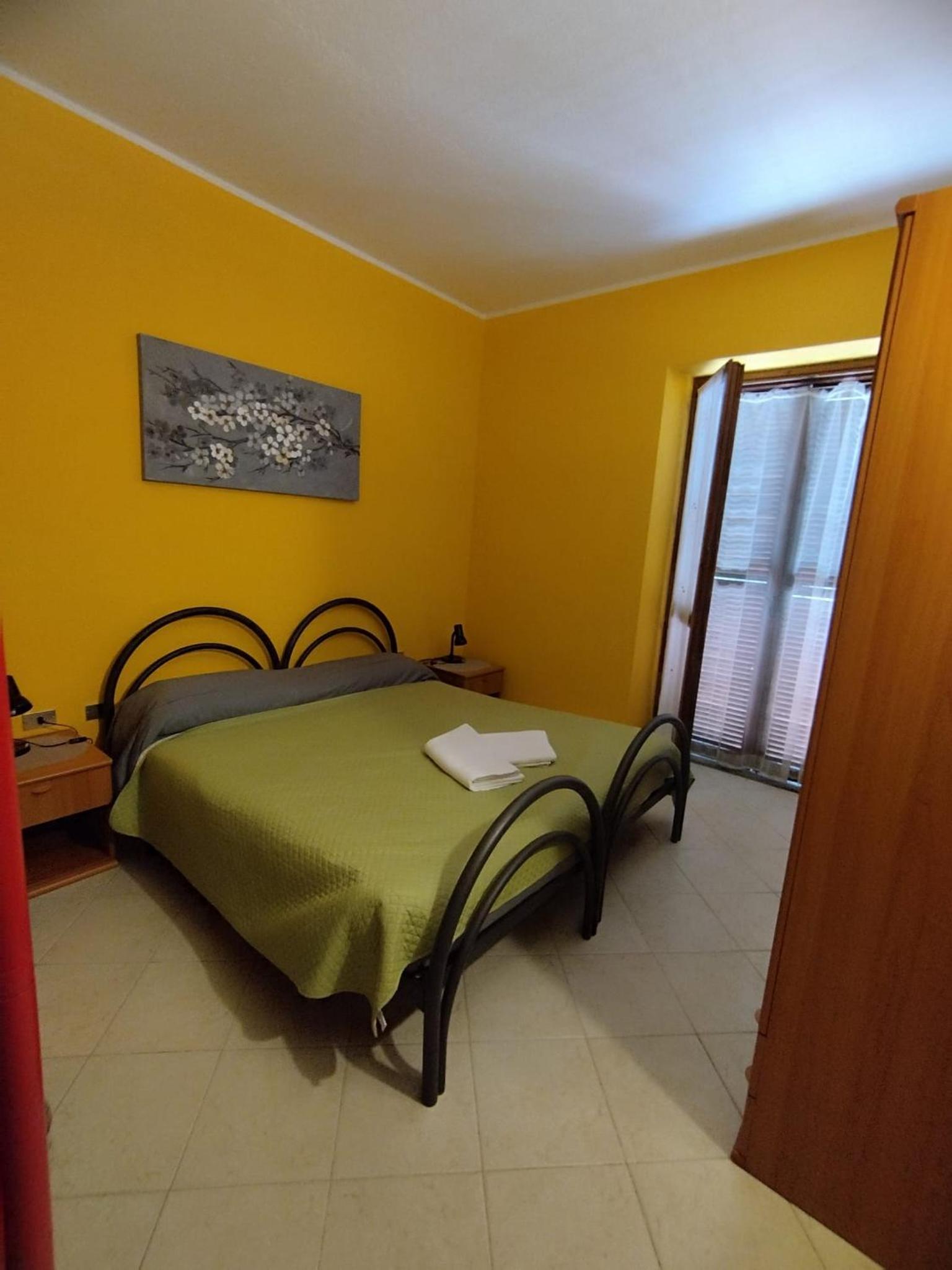 Quadruple Room with Private Bathroom photo 1