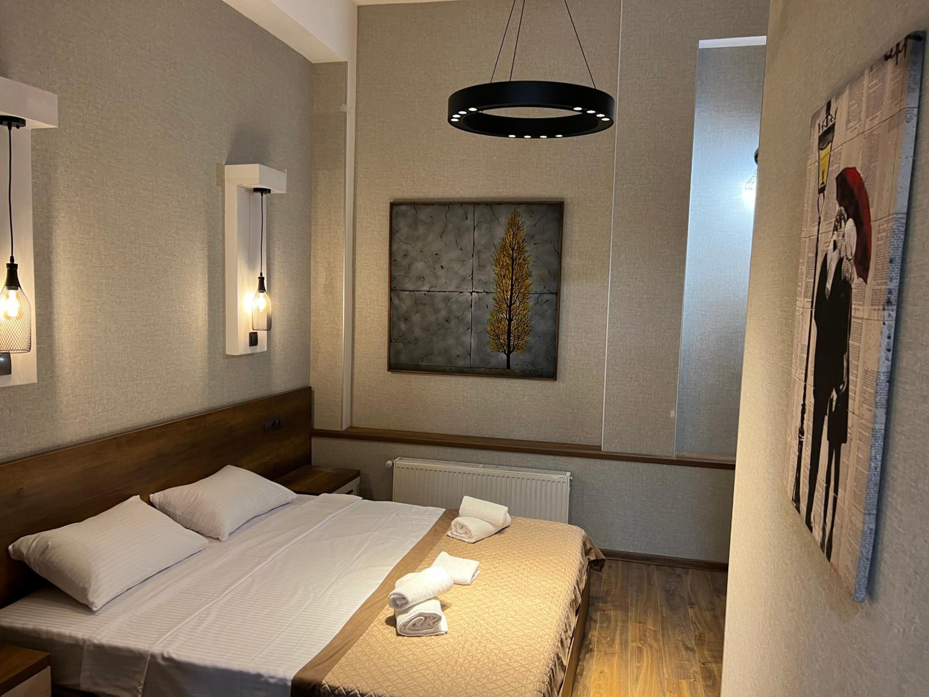 Studio Apartment - Photo 3