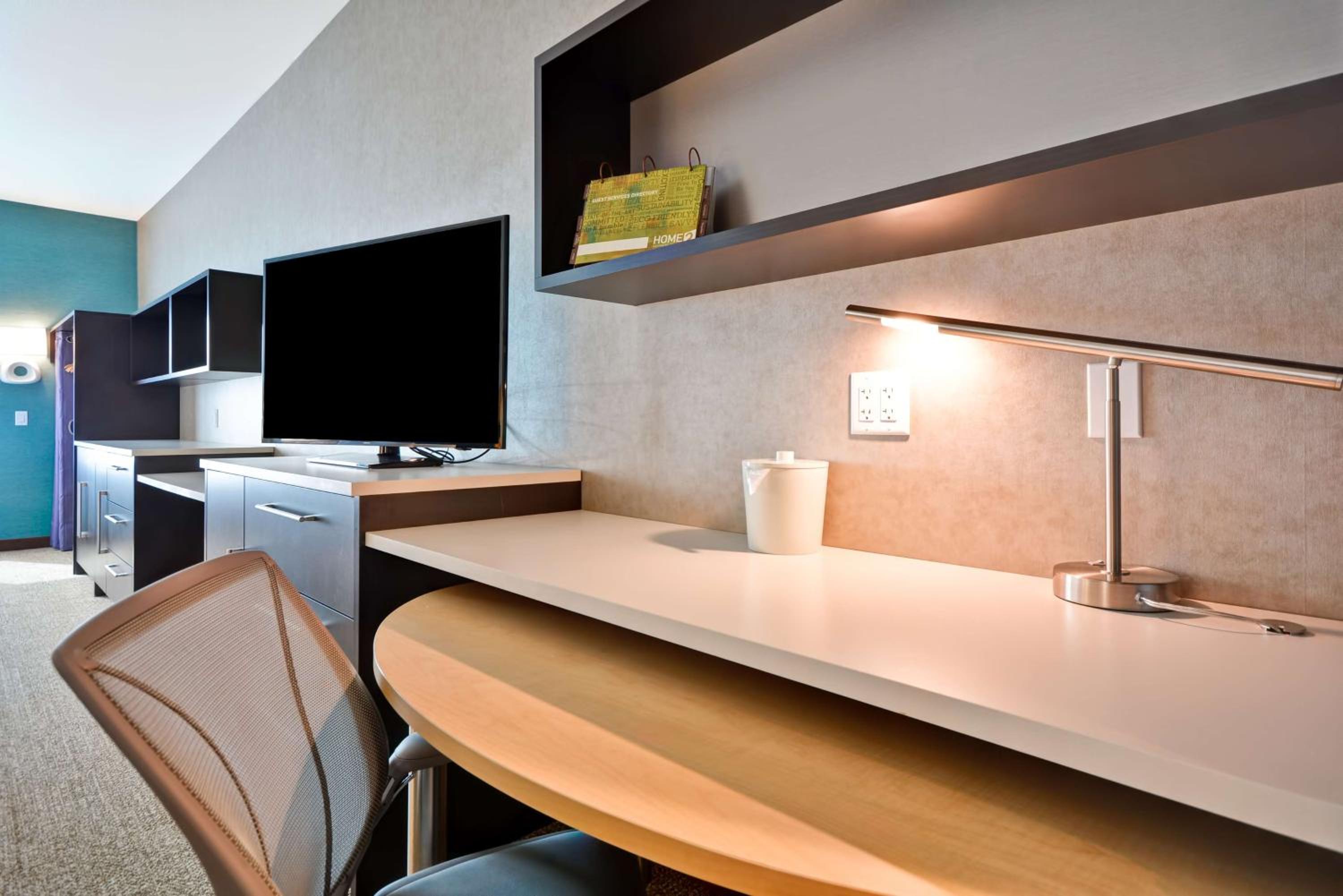 King Studio Suite - Non-Smoking - Photo 2