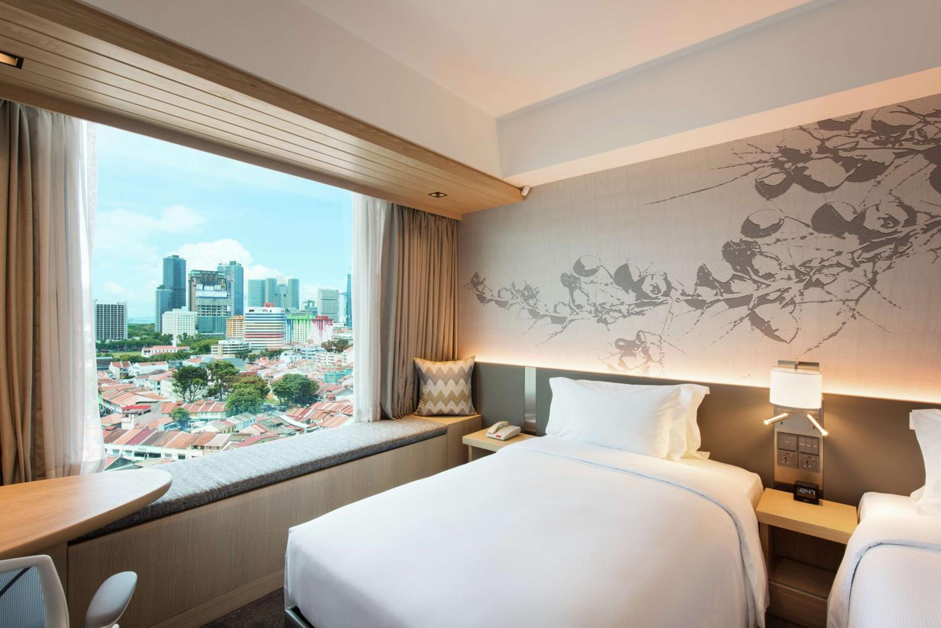Deluxe Twin Room with City View photo 1