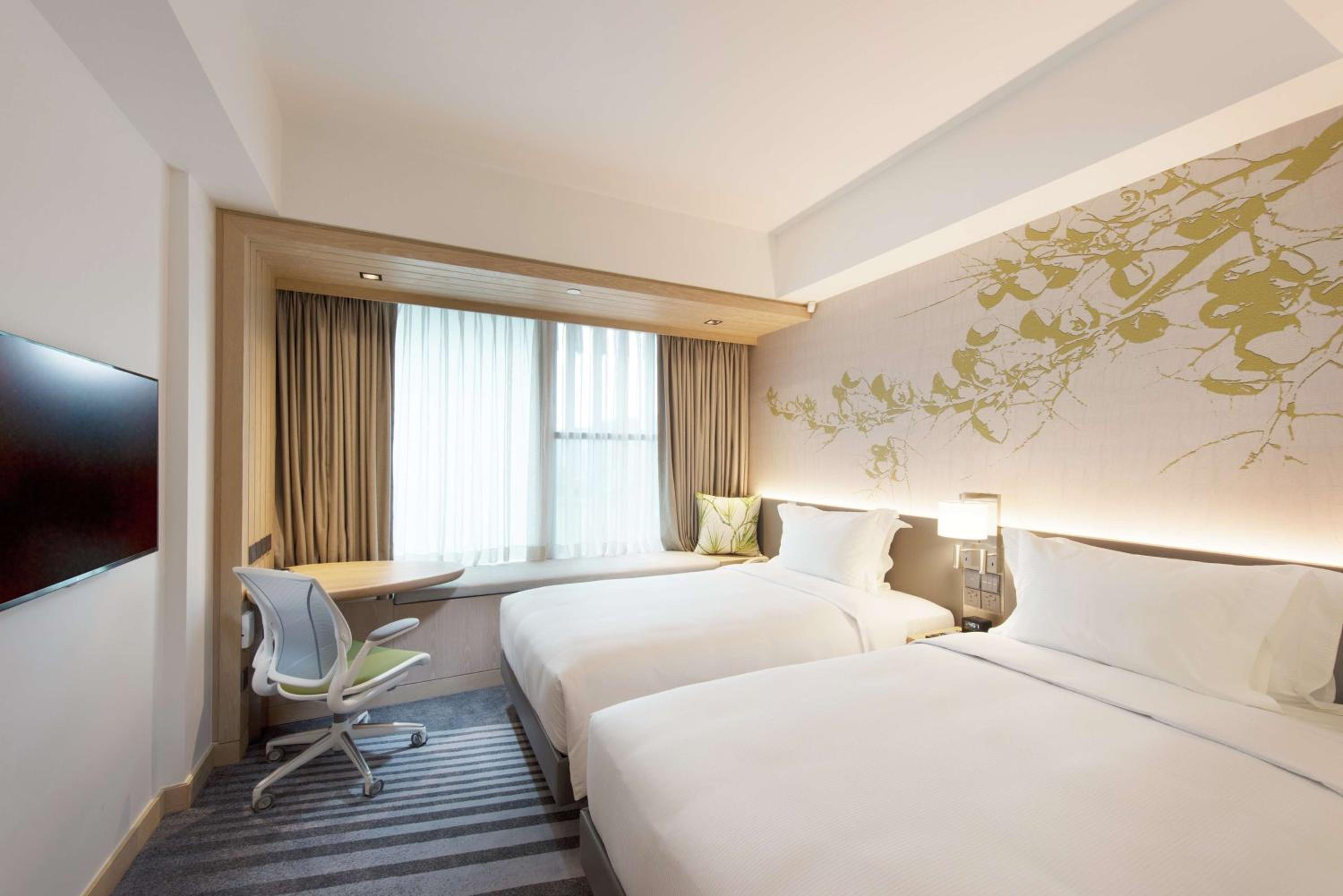 Deluxe Twin Room photo 3