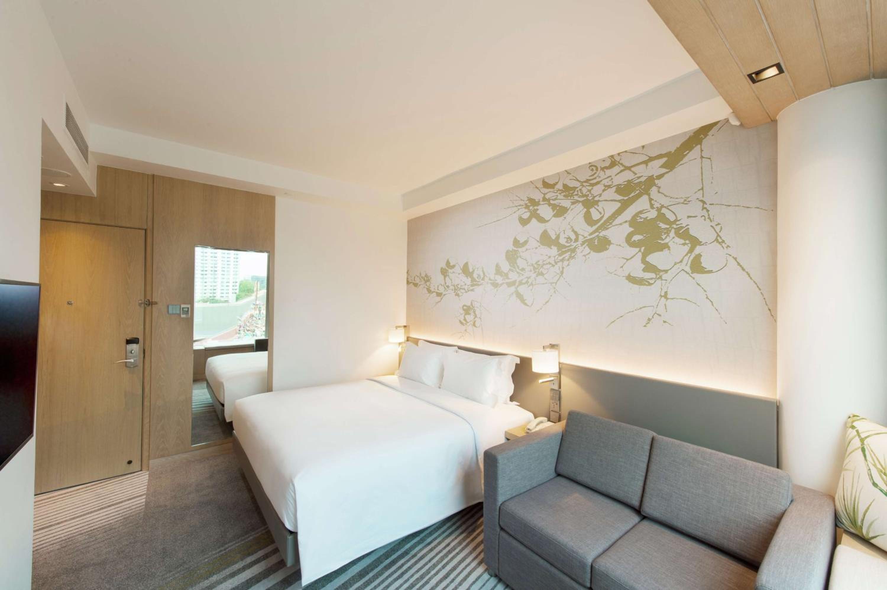 King Room with Sofa Bed photo 2