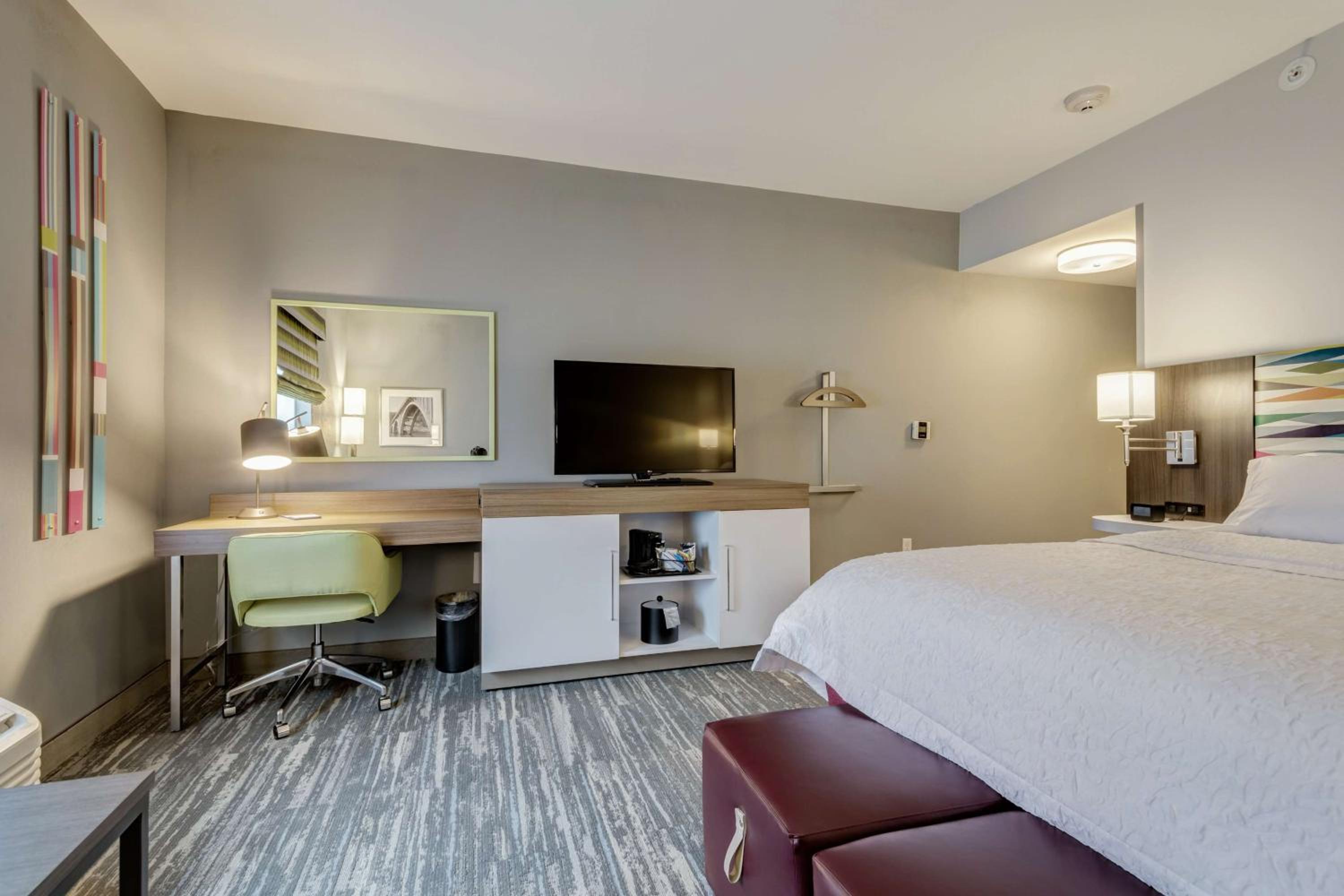 King Room - Non-Smoking