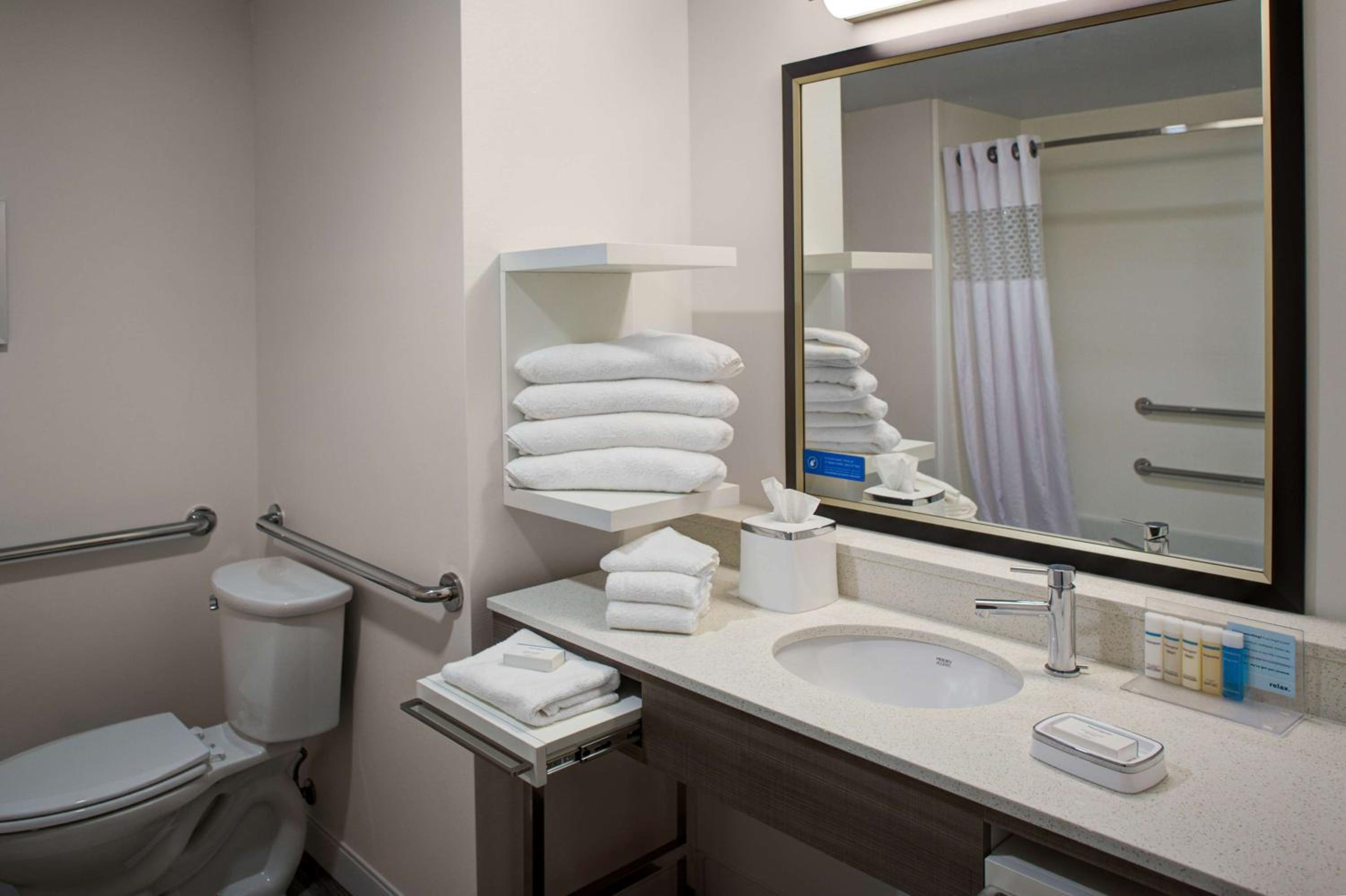 King Room - Mobility Access/Non-Smoking - Photo 3