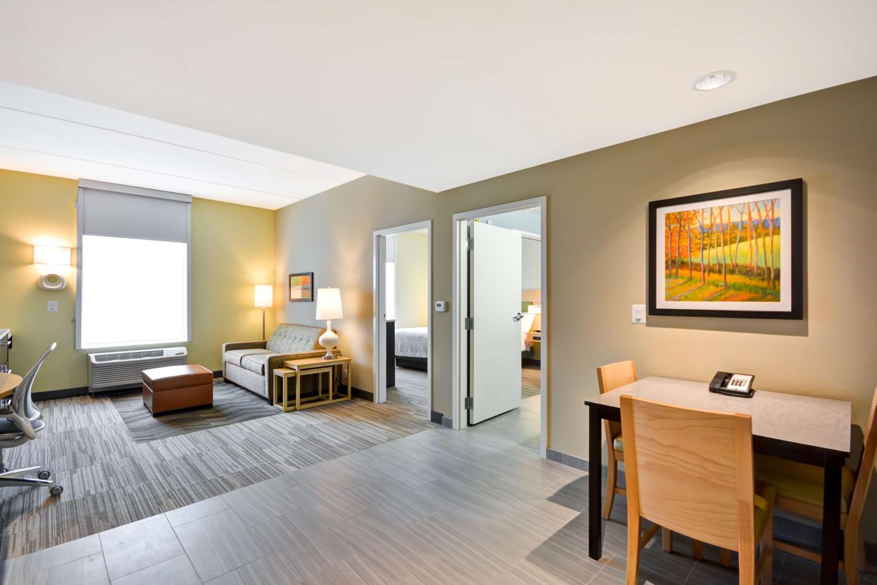One-Bedroom King Suite - Non-Smoking photo 1