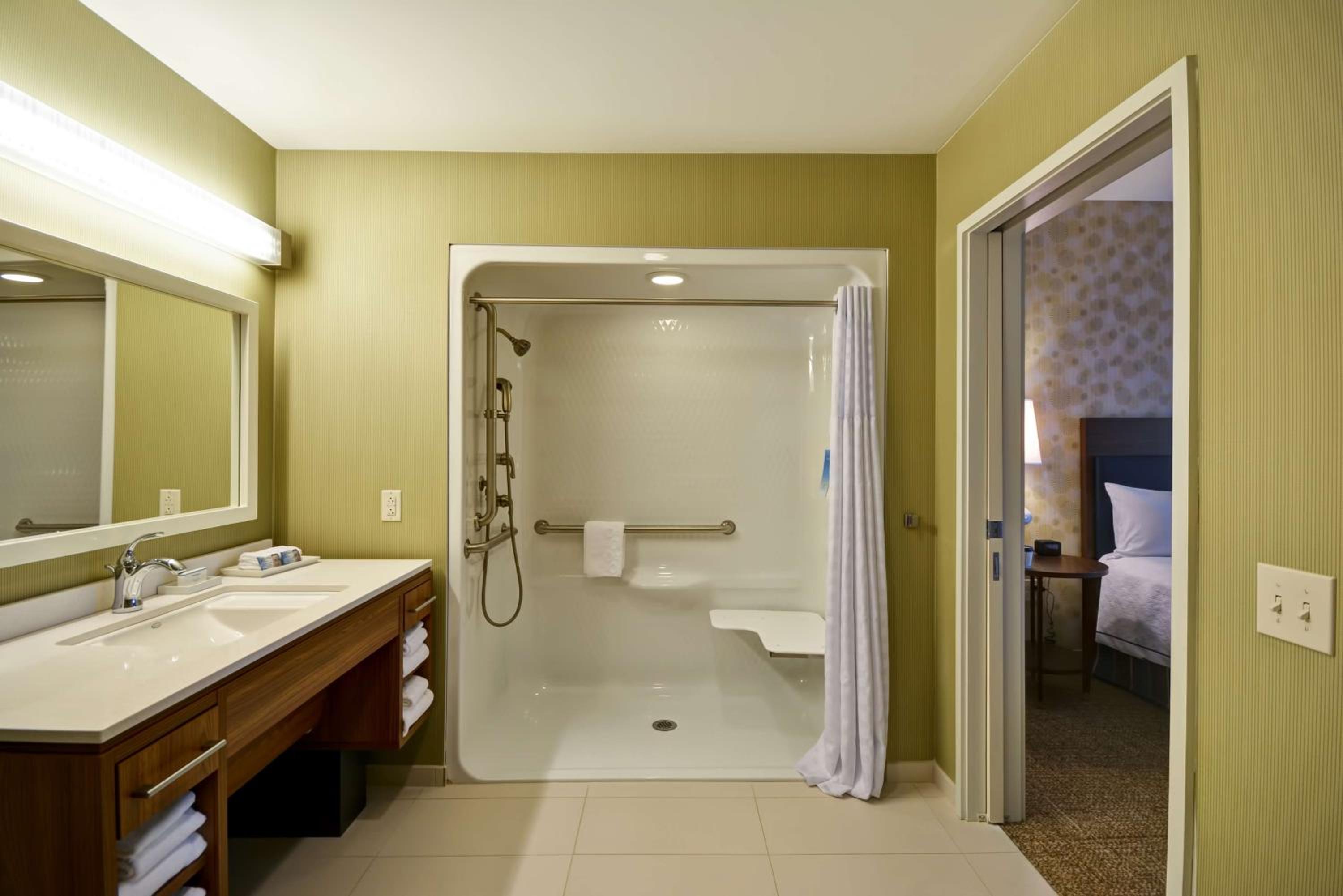 King Studio Suite - Hearing Access/Non-Smoking photo 3