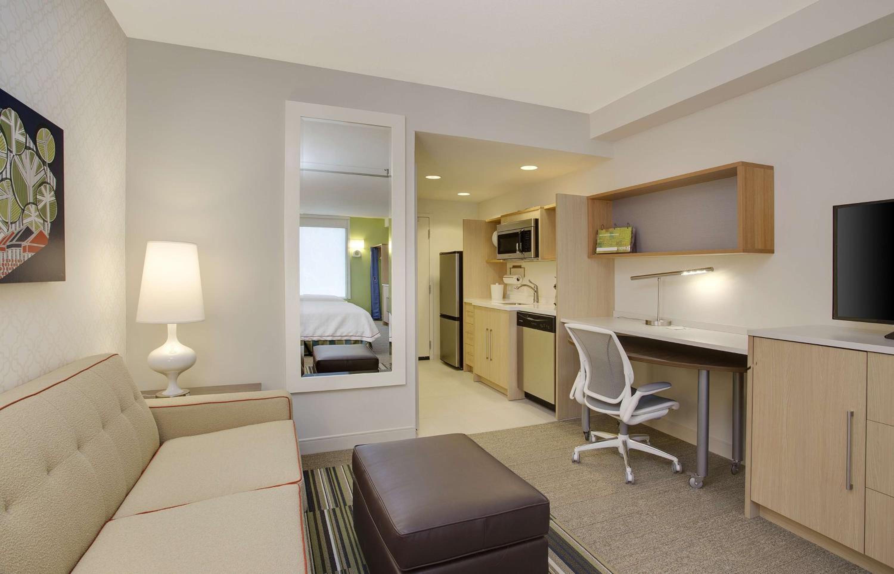 Premium Studio Suite with Two Queen Beds - Non-Smoking photo 1
