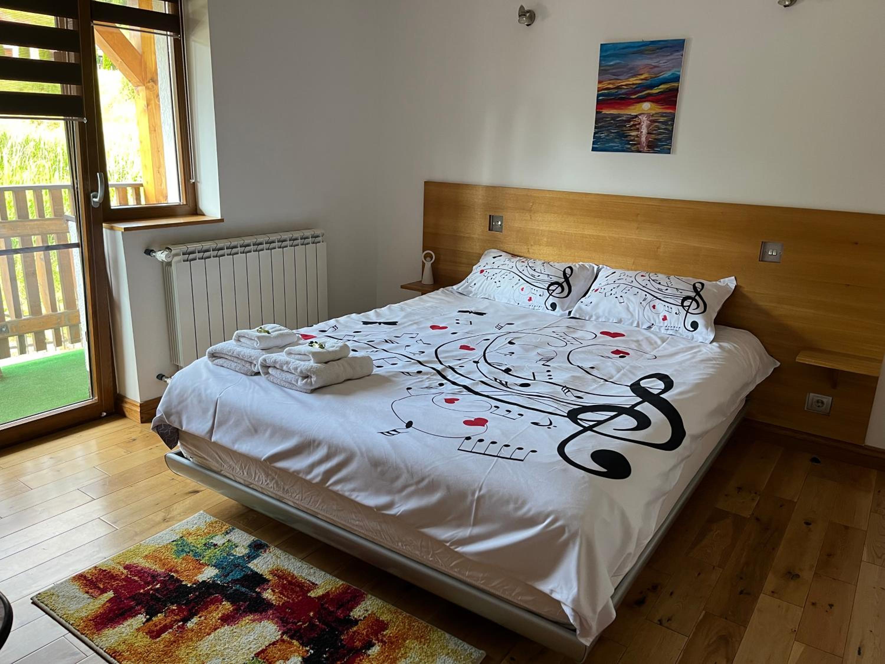 Double Room with Balcony - Photo 4
