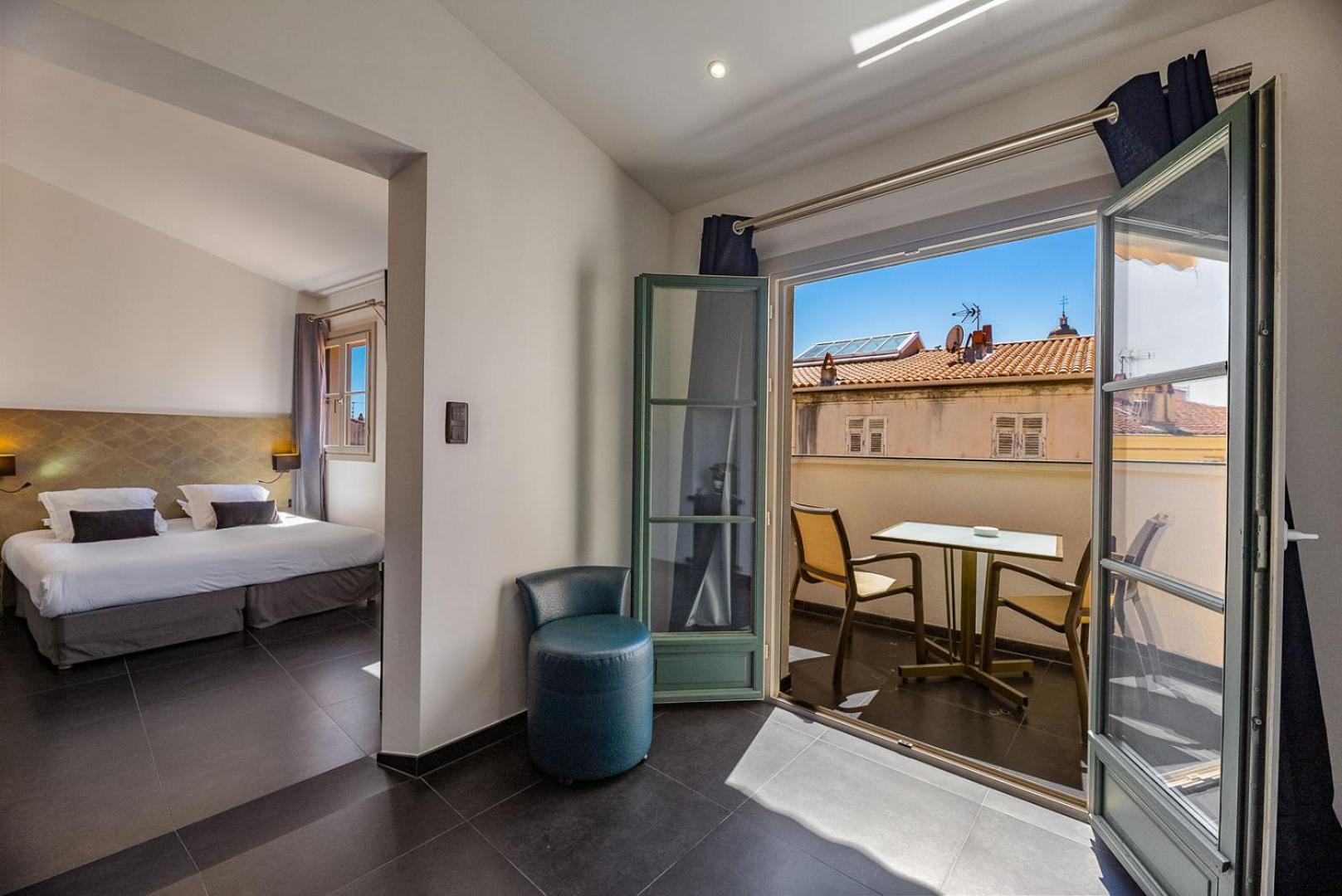 Deluxe Double Room photo 1