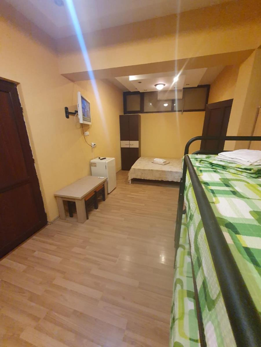 Quadruple Room with Bathroom photo 2