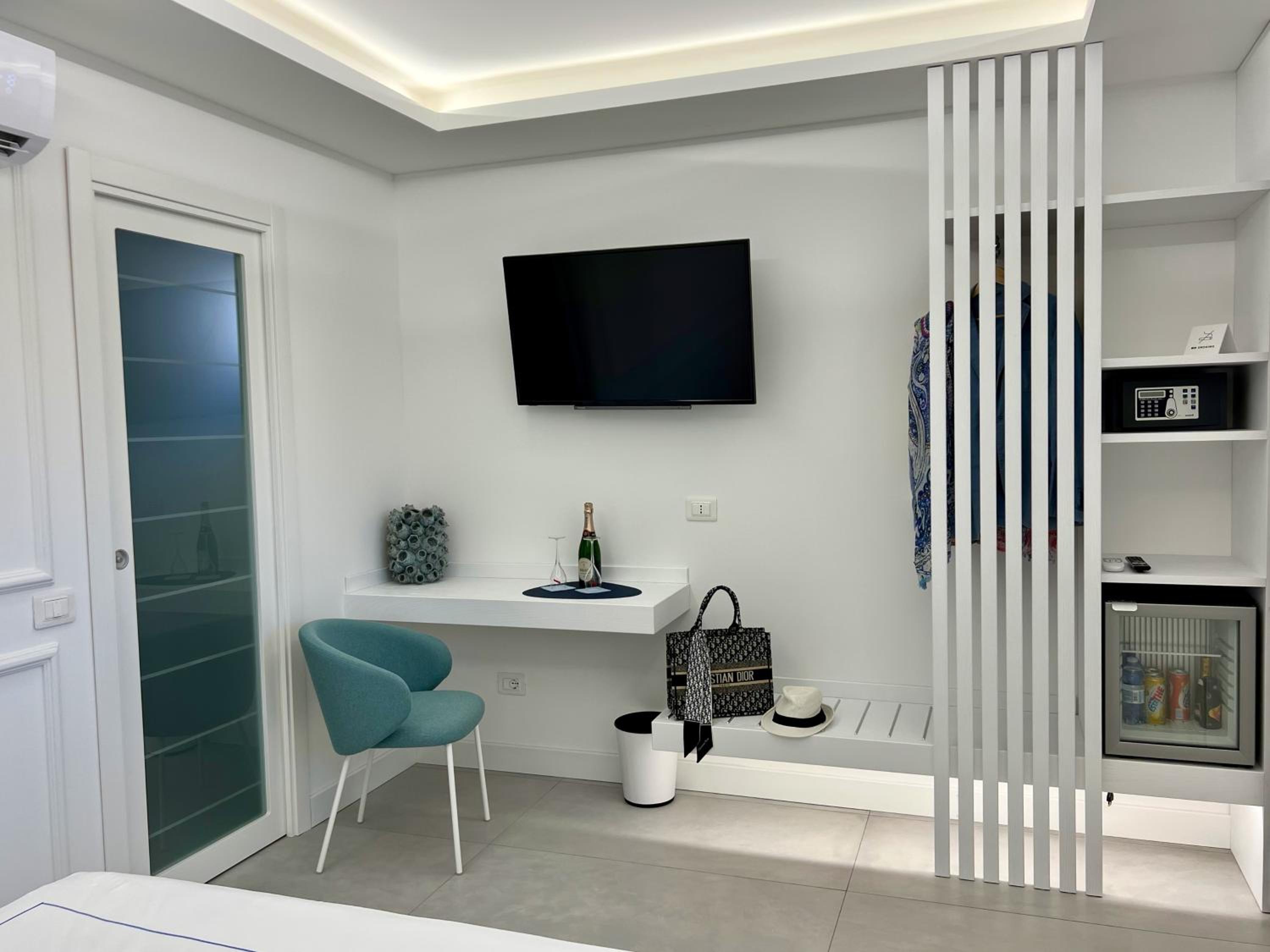 Queen Room with Sea View photo 2