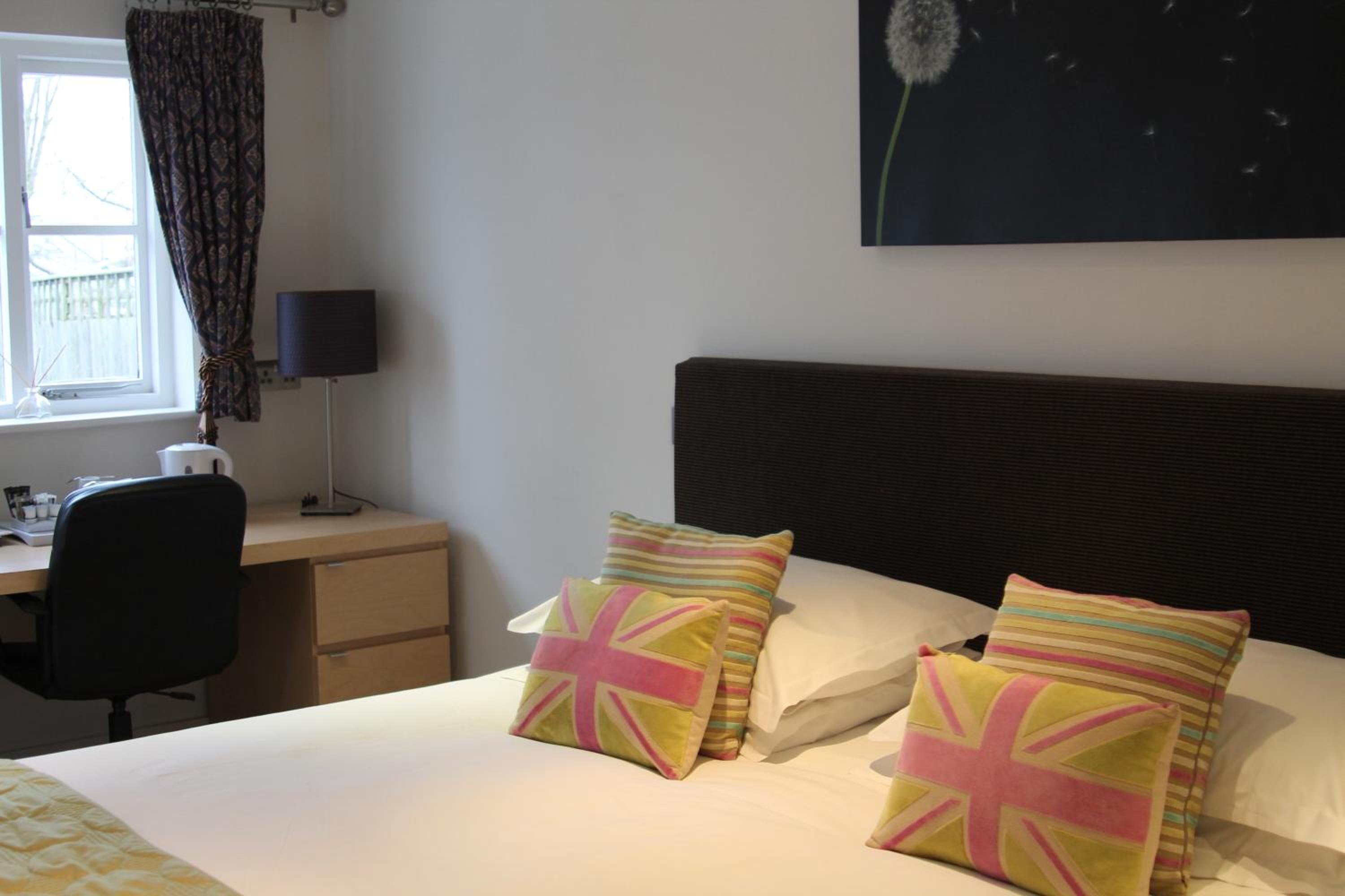 Ground Floor Cozy - Deluxe Double or Twin Room photo 3