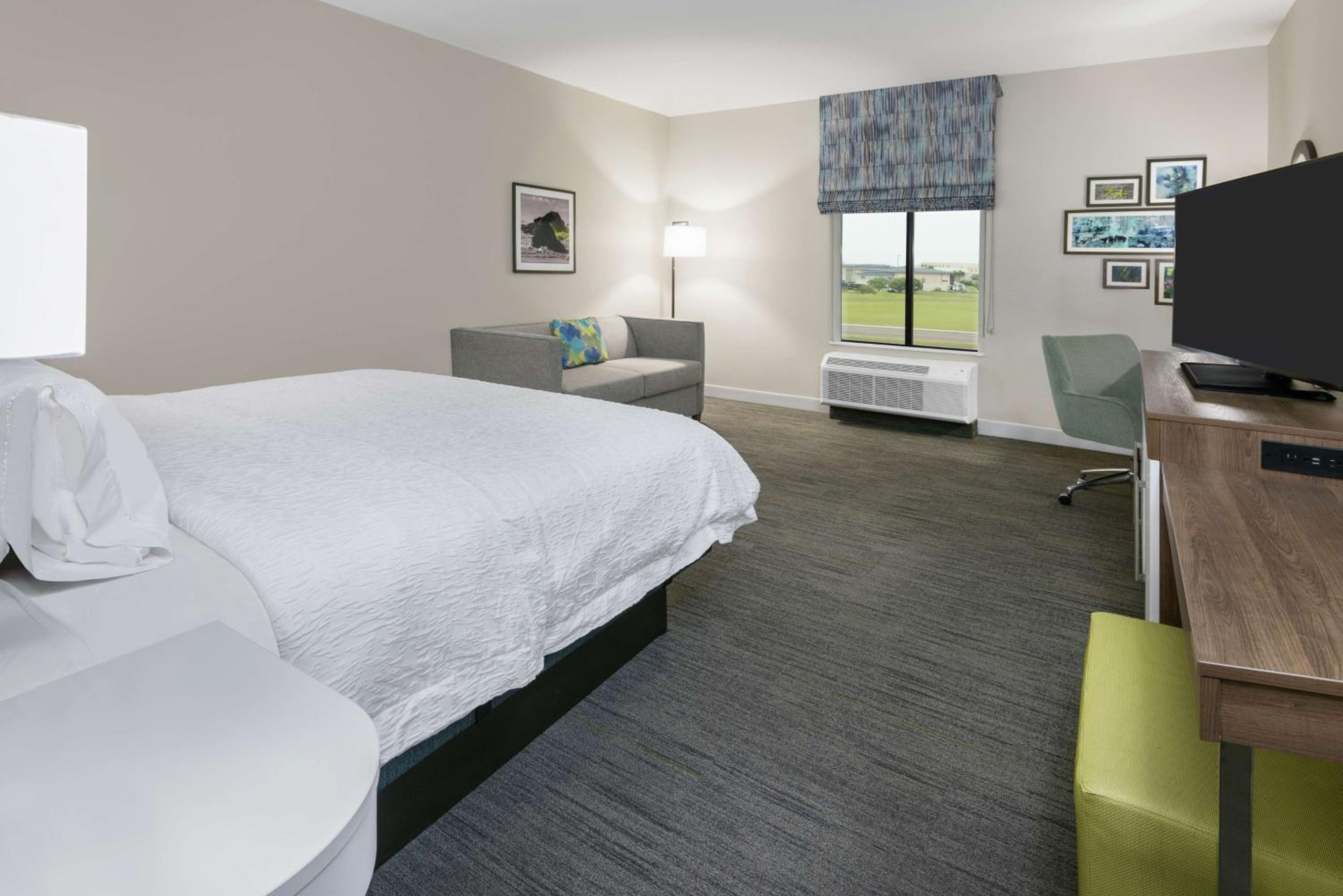 Queen Room with Two Queen Beds - Hearing Access/Non-Smoking