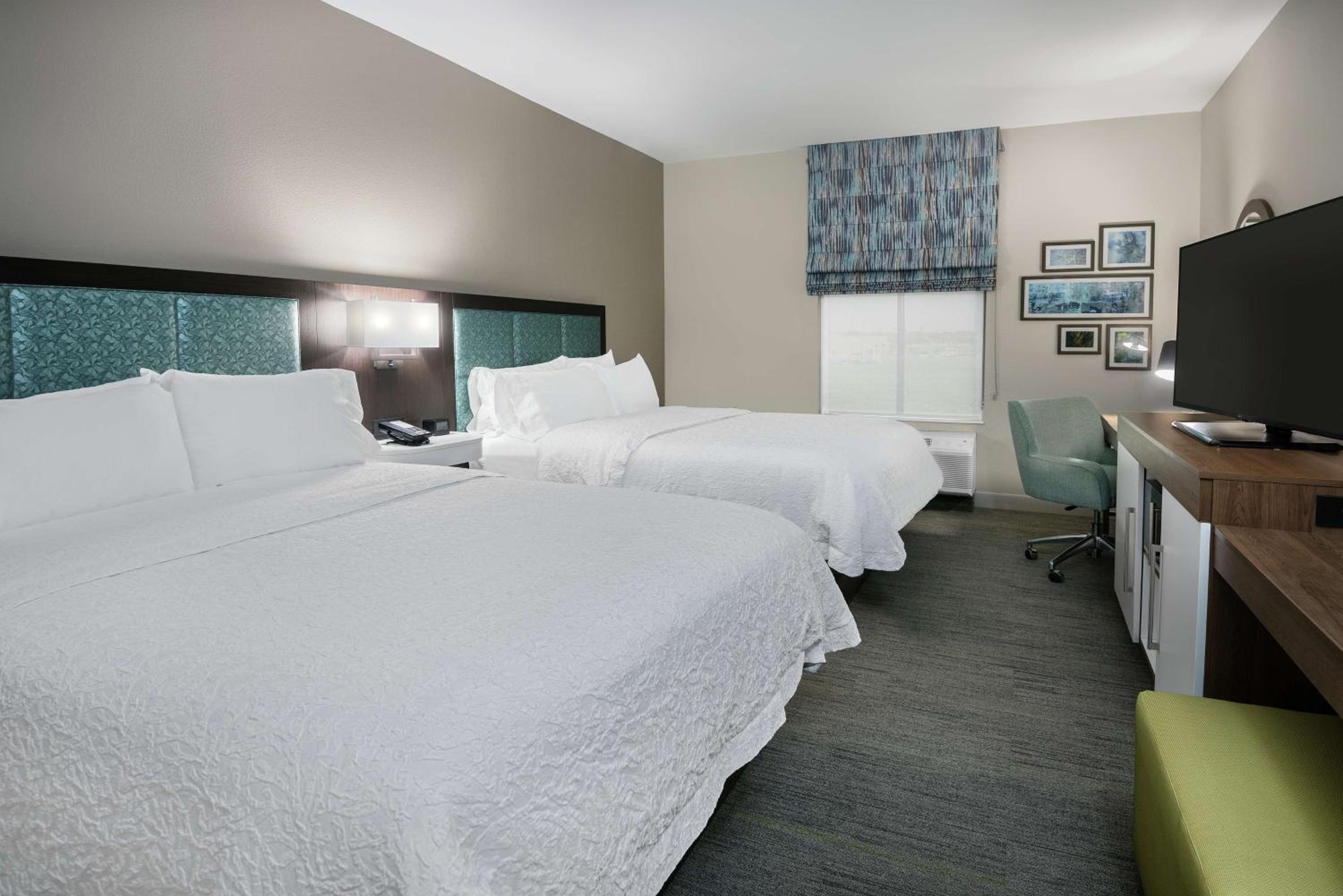 Studio, 1 King Bed, Accessible, Non Smoking (Mobility & Hearing, Roll-in Shower)