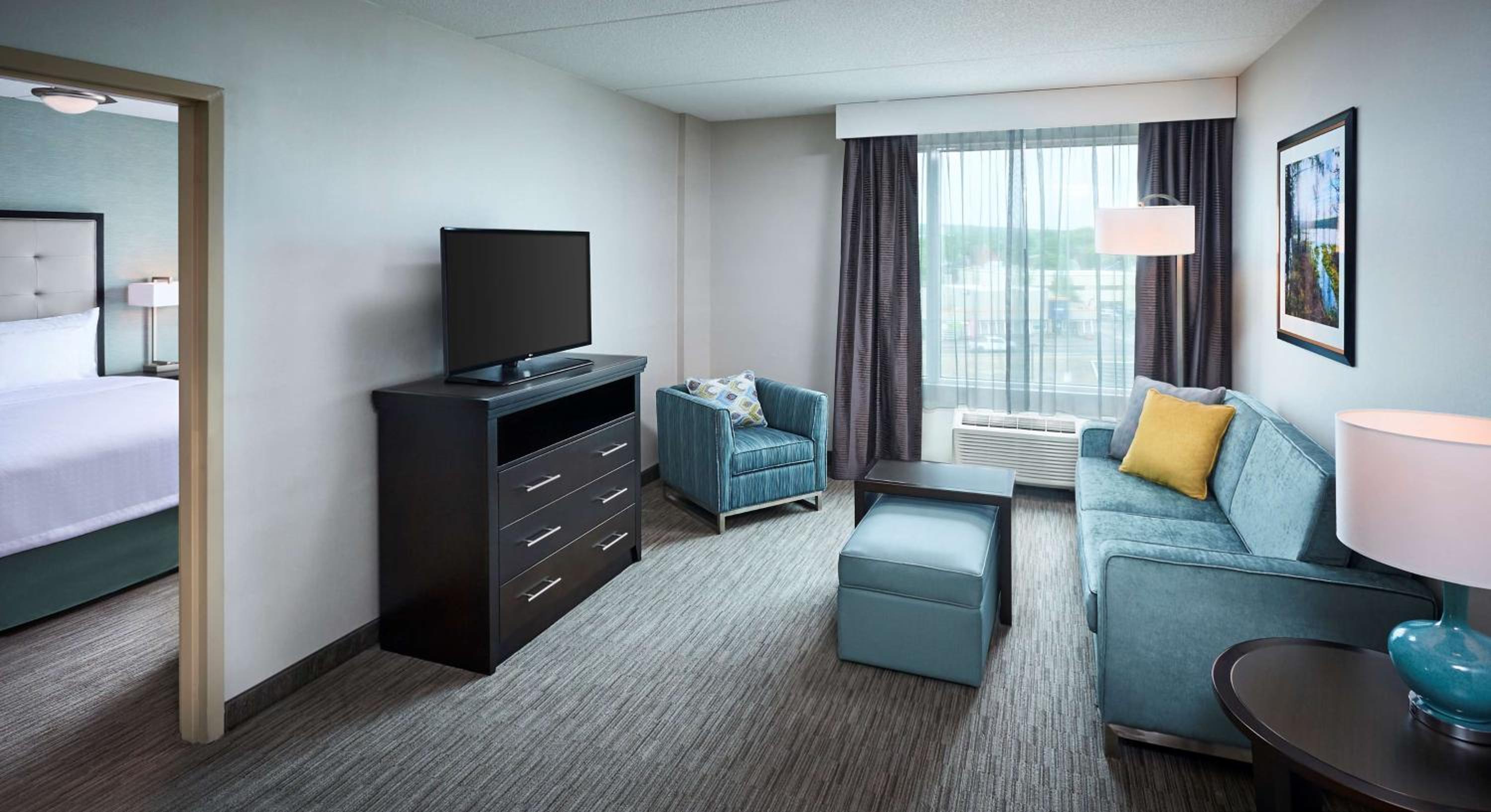 One-Bedroom King Suite - Non-Smoking