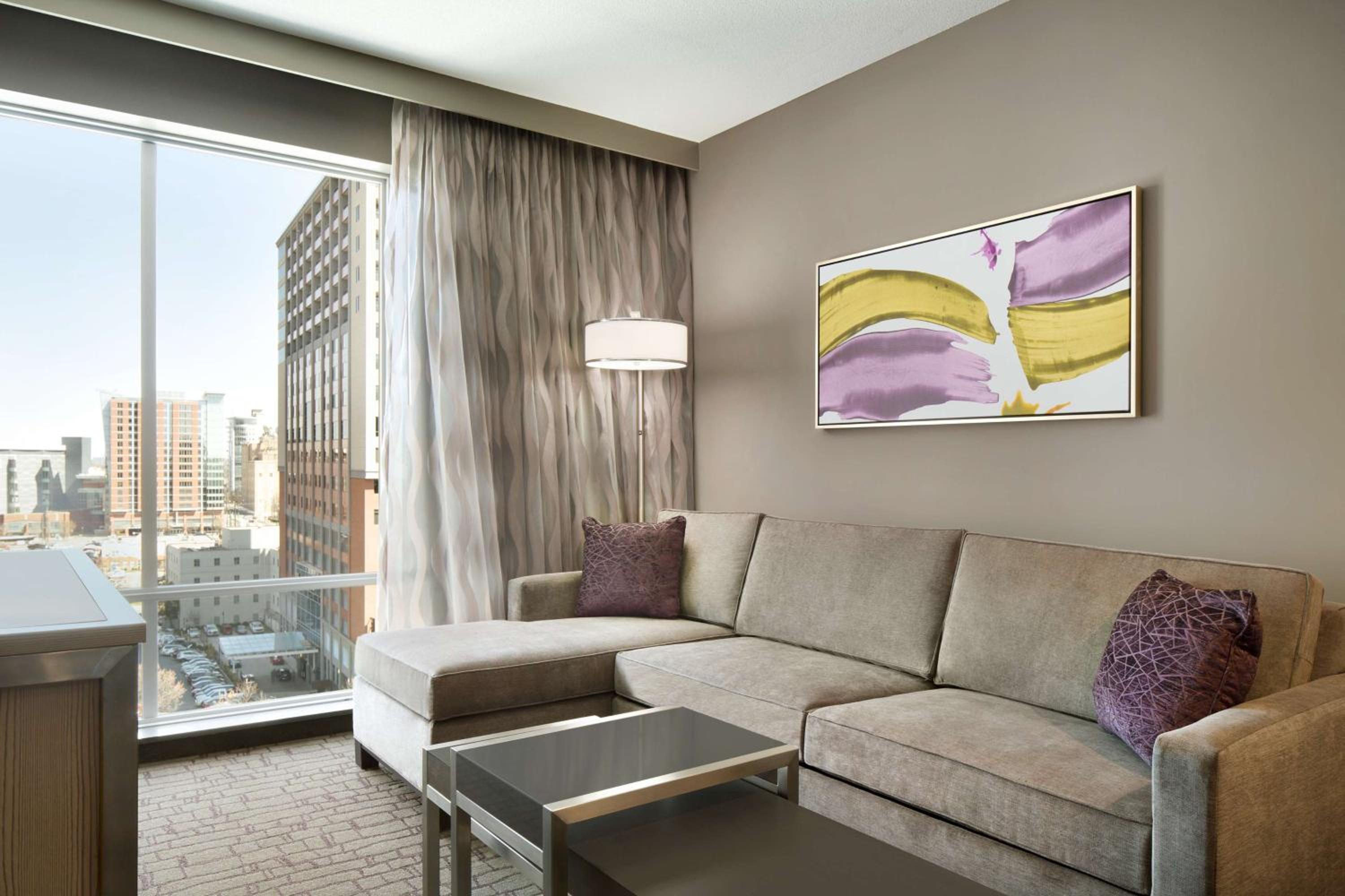 Two Room King Suite with City View - High Floor photo 2