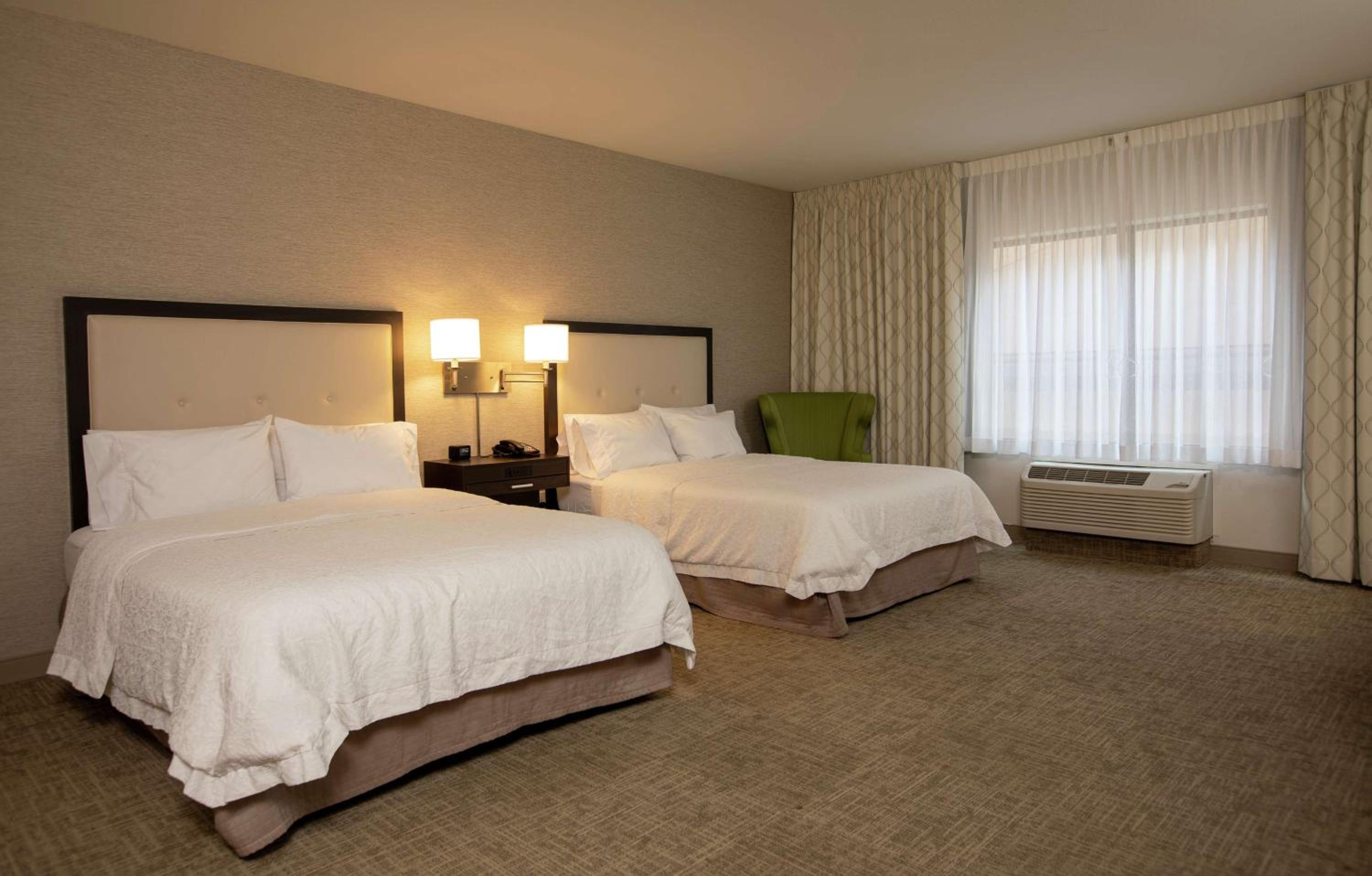 King Room With Sofa Bed - Mobility Access/Non-Smoking