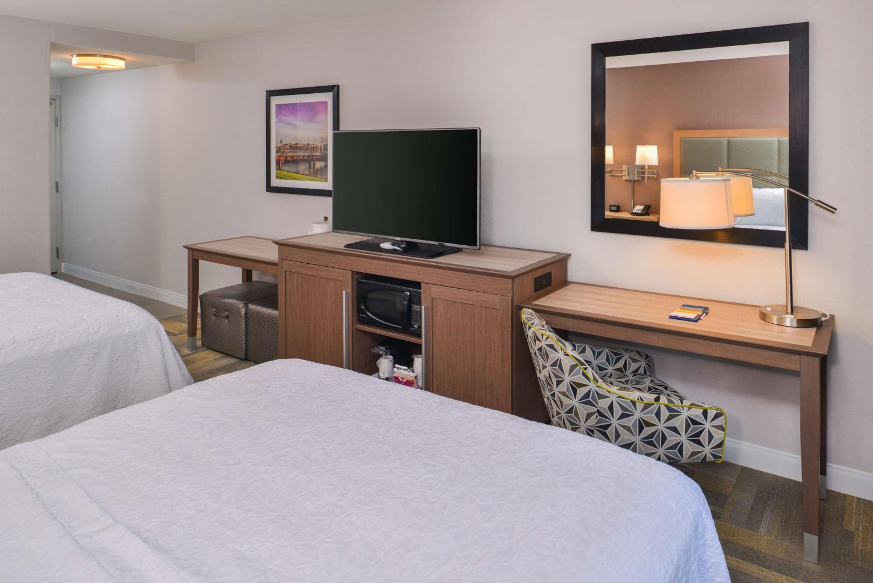 Queen Room with Two Queen Beds (4 Adults)