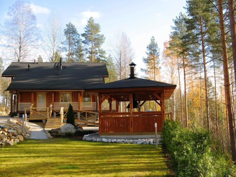 Villa photo 1