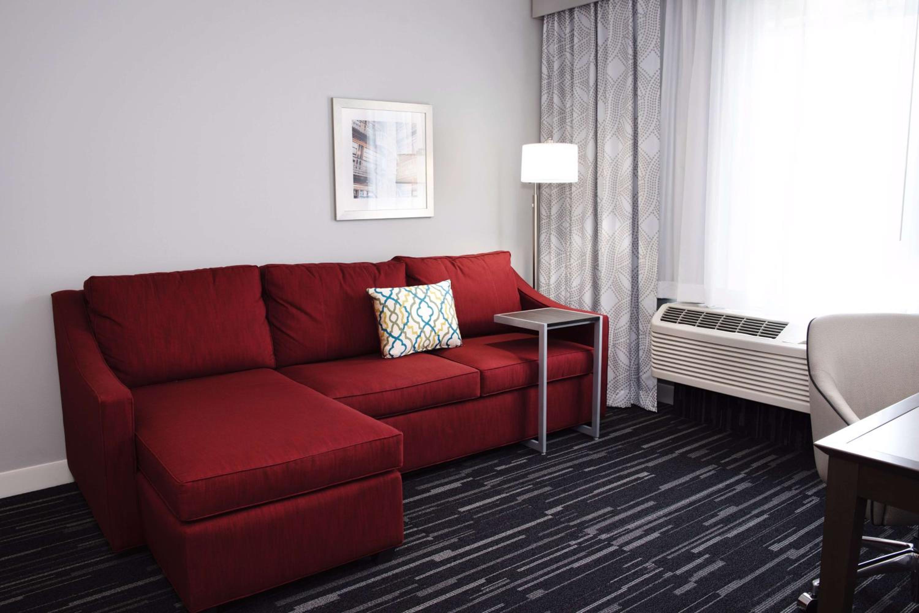 Queen Studio Suite with Two Queen Beds - Non-Smoking photo 2