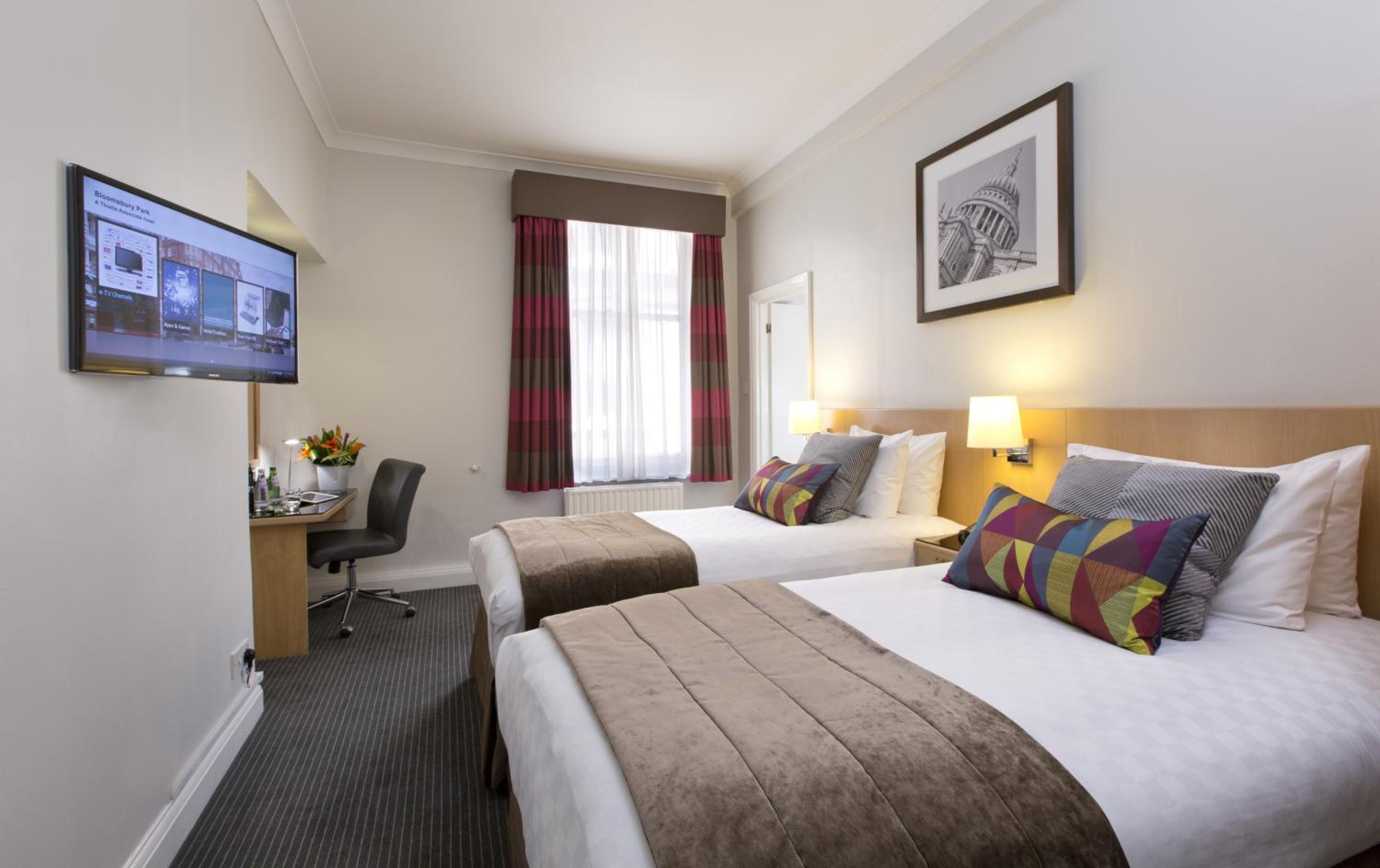 Standard Twin Room photo 2