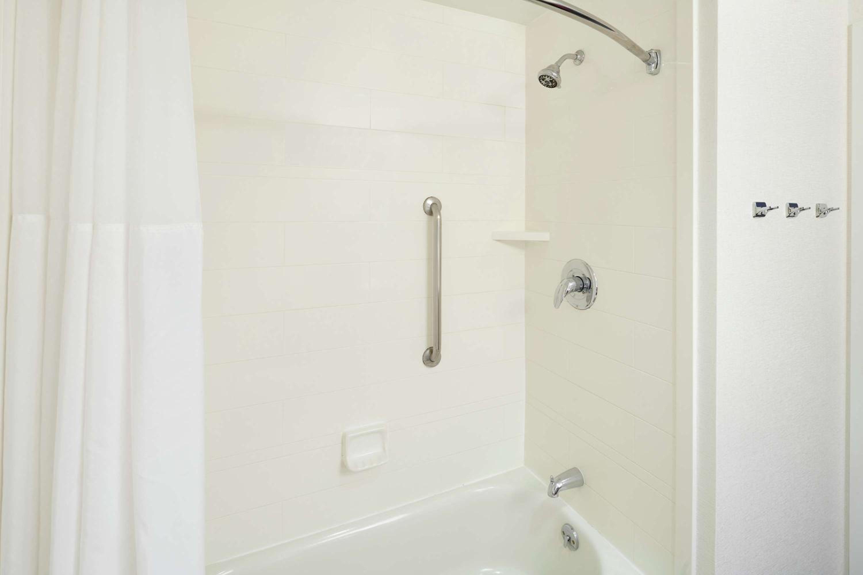 Room, 1 King Bed, Refrigerator