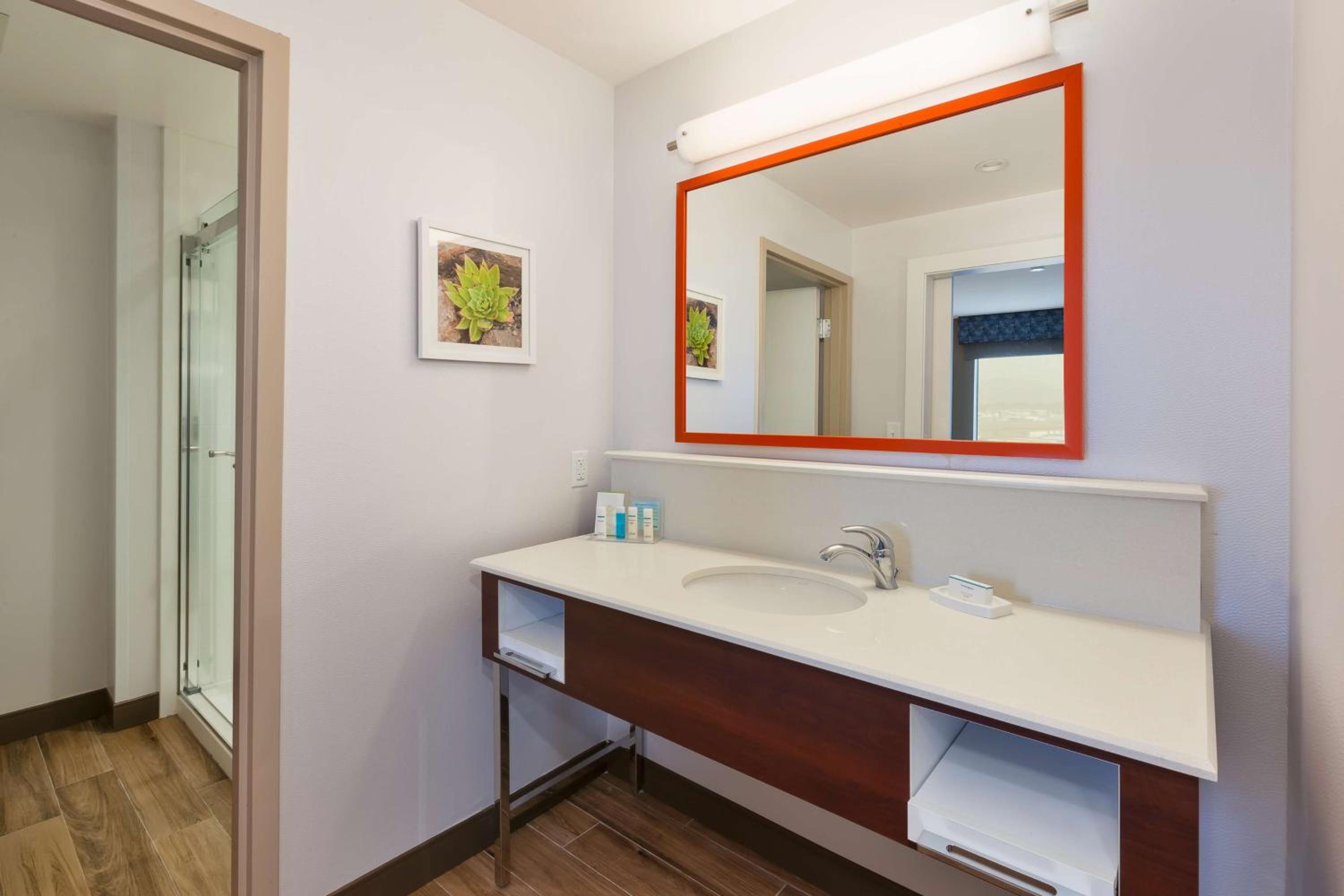 King Studio Suite - Non Smoking - Photo 2
